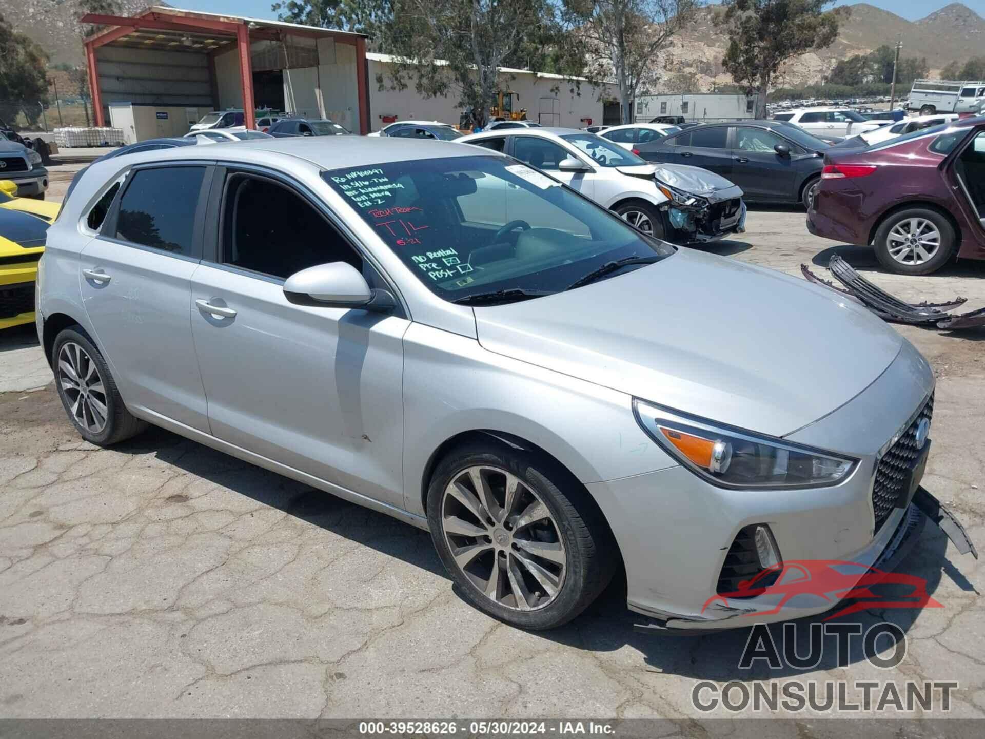 HYUNDAI ELANTRA GT 2019 - KMHH35LE9KU097656