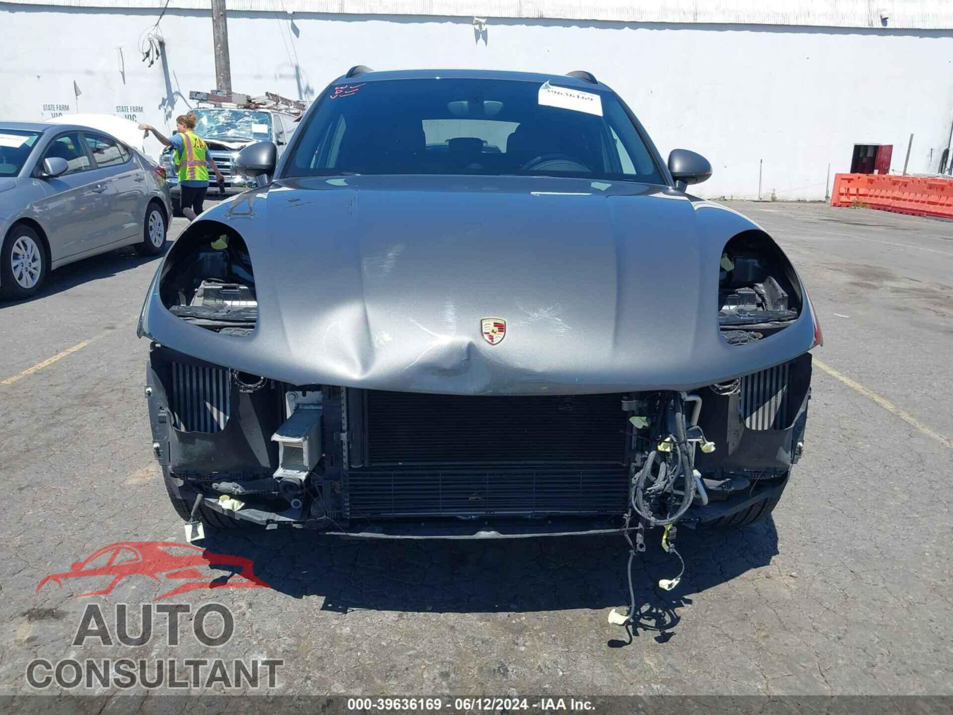 PORSCHE MACAN 2016 - WP1AB2A55GLB43909