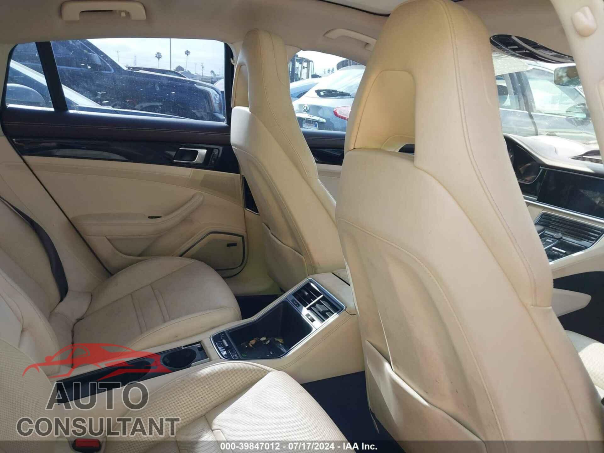 PORSCHE PANAMERA 2017 - WP0AB2A7XHL122686