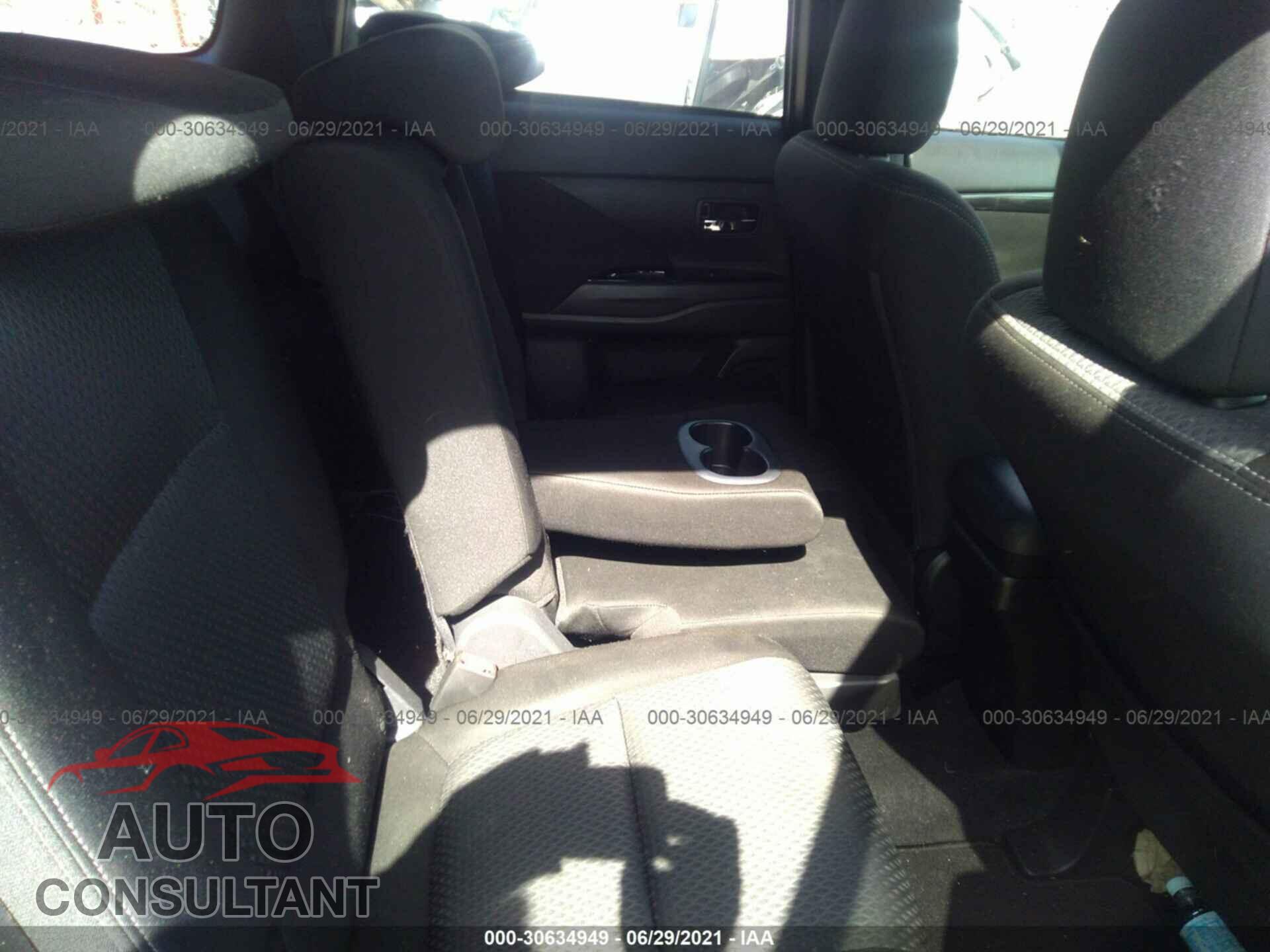 MITSUBISHI OUTLANDER 2018 - JA4AD3A36JZ019632