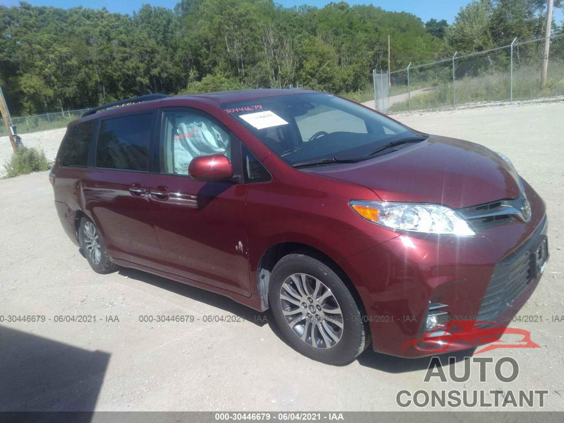 TOYOTA SIENNA 2018 - 5TDYZ3DC3JS908200