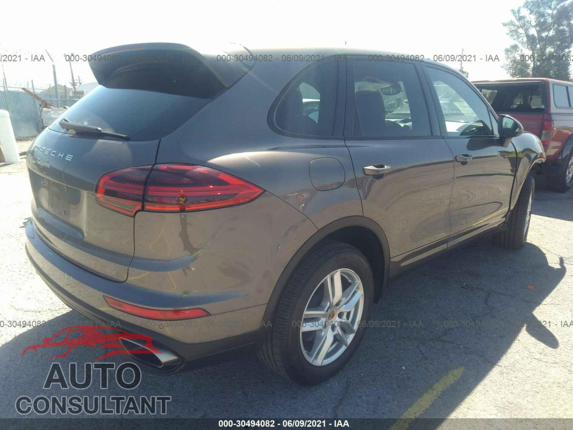 PORSCHE CAYENNE 2016 - WP1AA2A28GKA15260