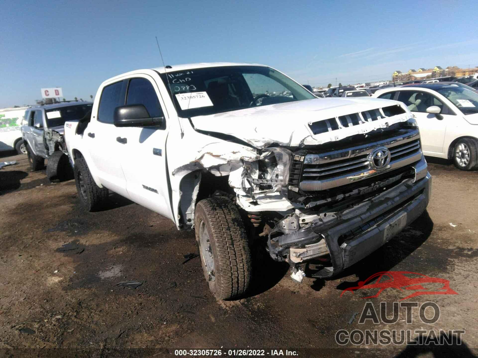 TOYOTA TUNDRA 4WD 2017 - 5TFDY5F13HX590883