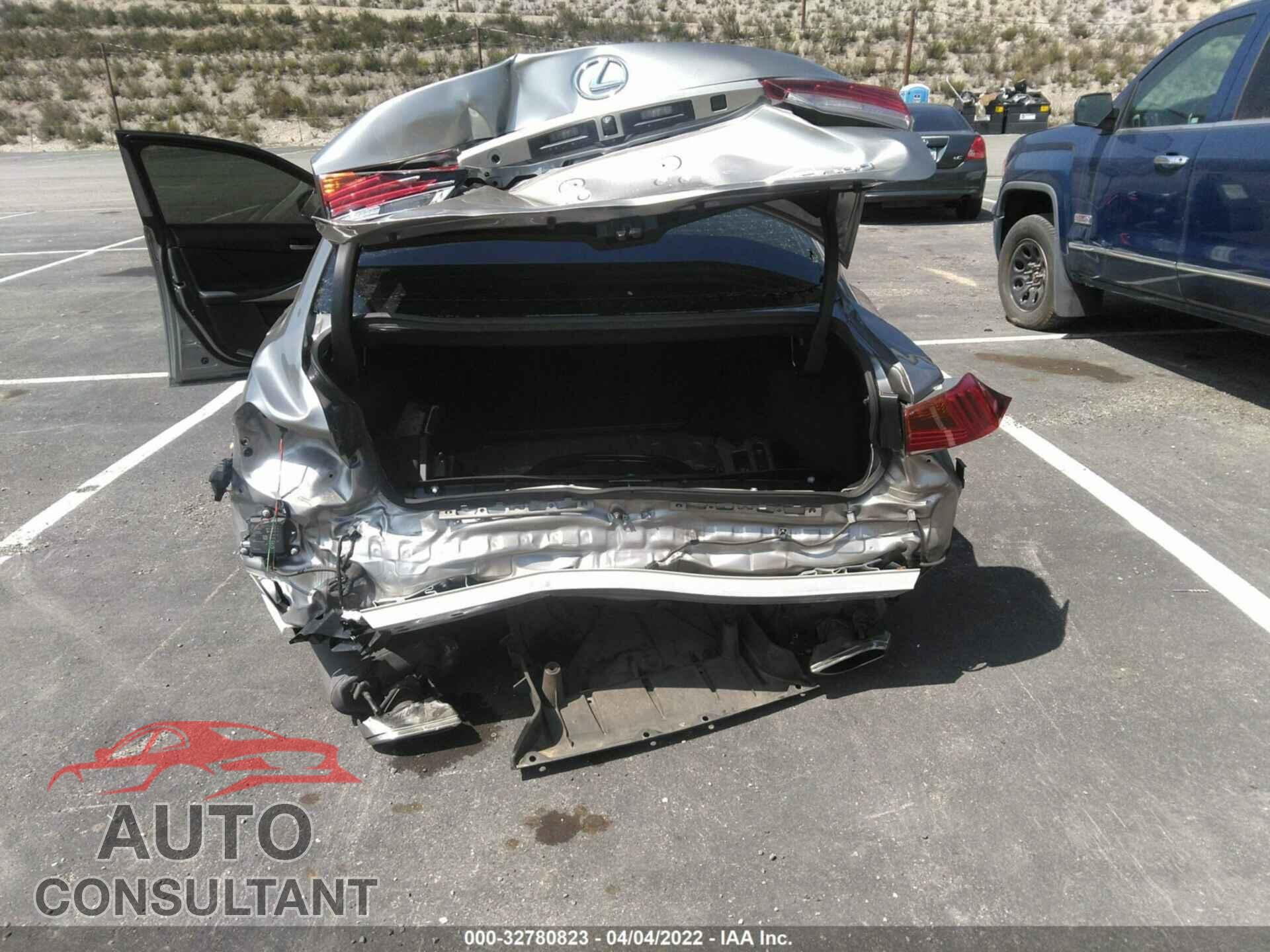 LEXUS IS 2018 - JTHBA1D24J5070126
