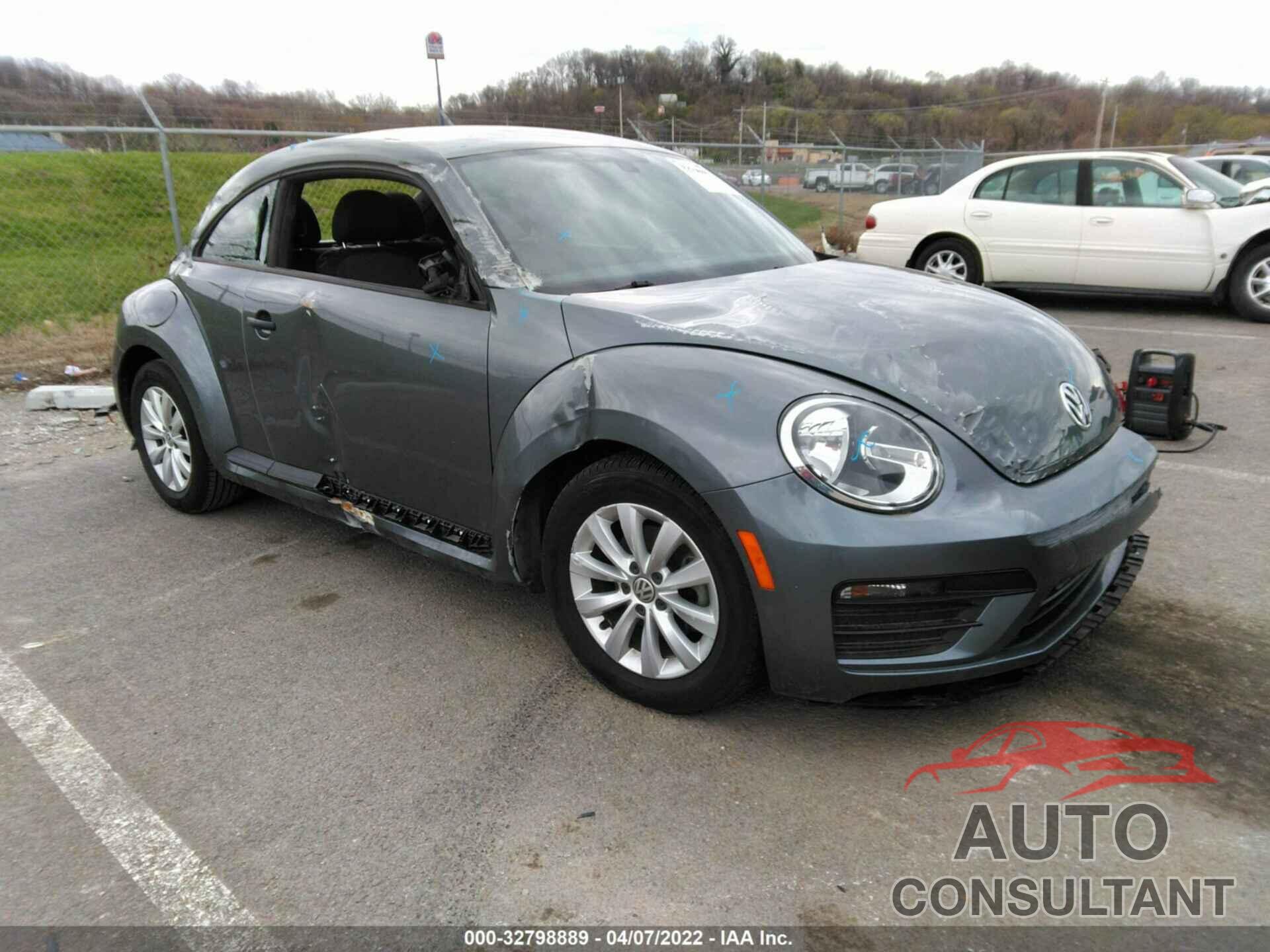 VOLKSWAGEN BEETLE 2017 - 3VWF17AT9HM606010