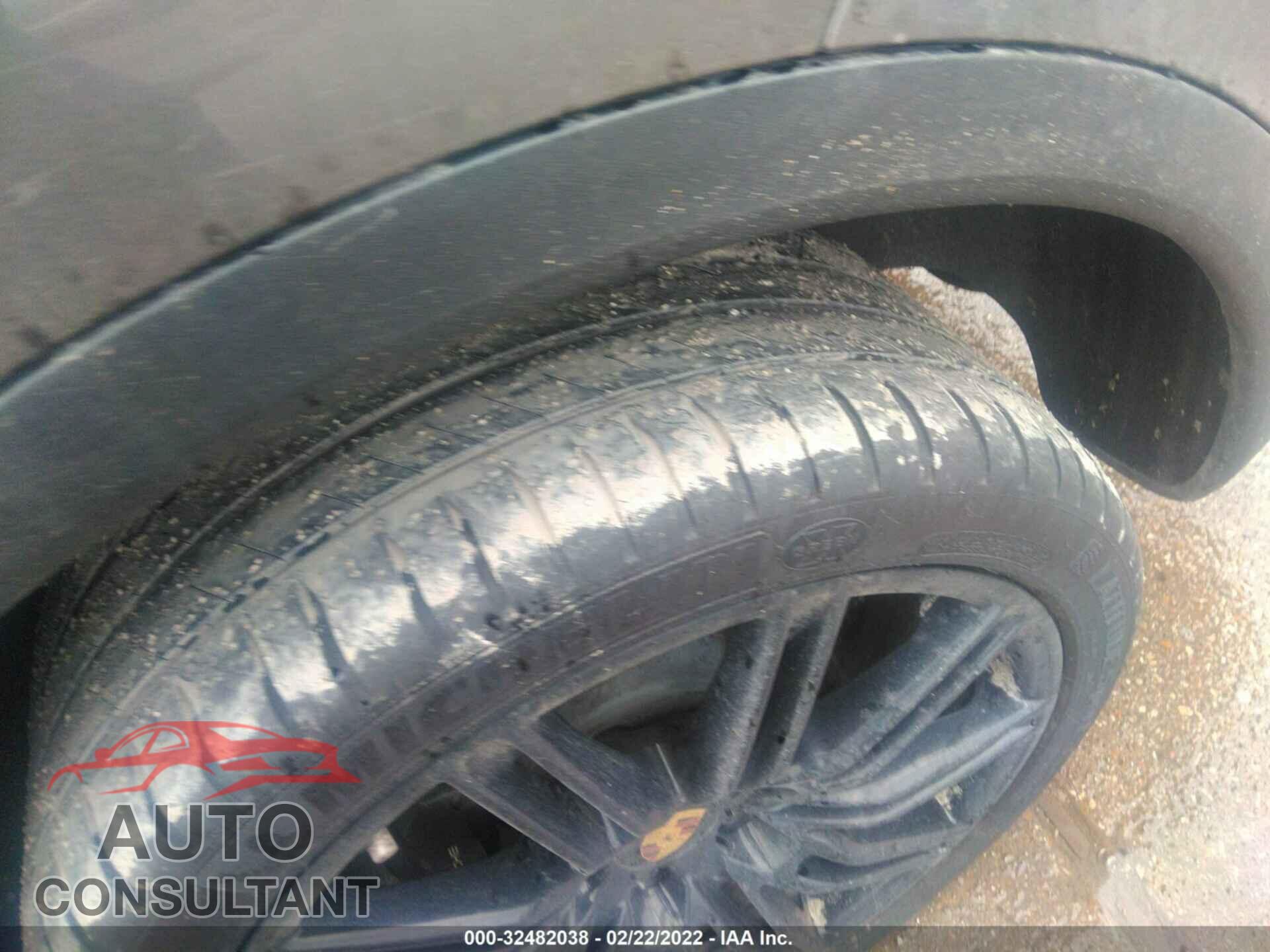 PORSCHE CAYENNE 2016 - WP1AA2A26GKA11885