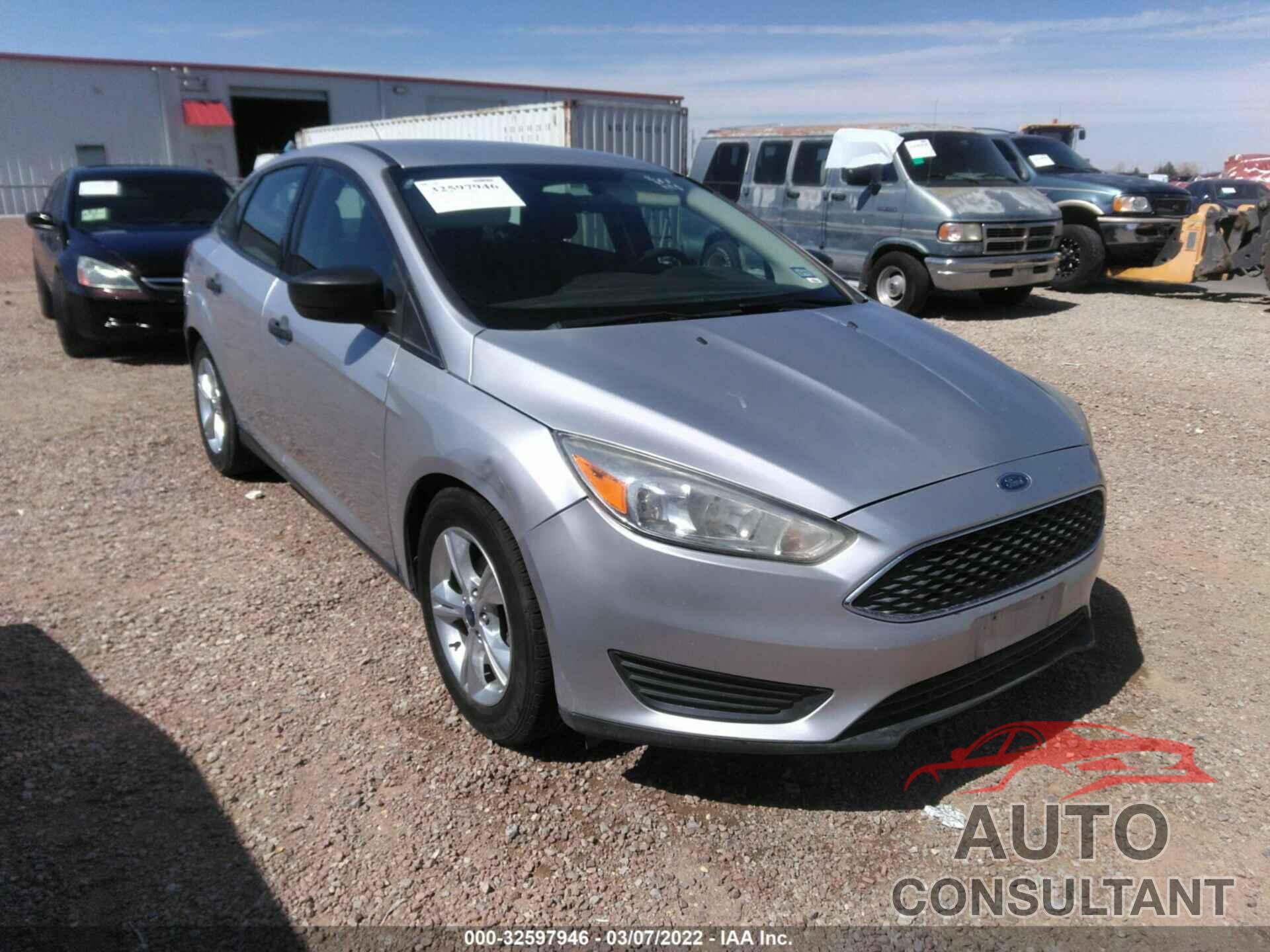 FORD FOCUS 2017 - 1FADP3E26HL244325