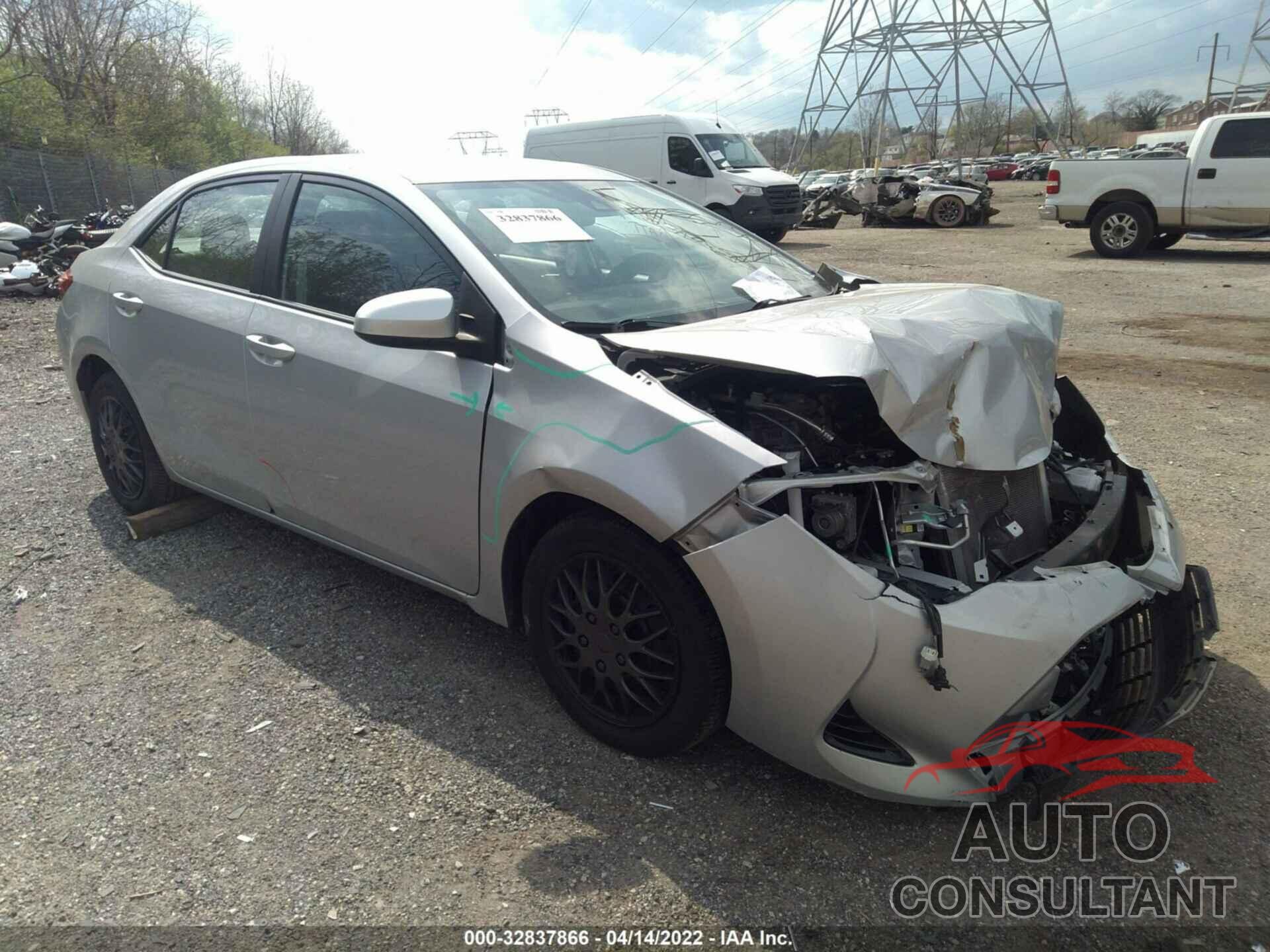 TOYOTA COROLLA 2018 - 2T1BURHE4JC021362