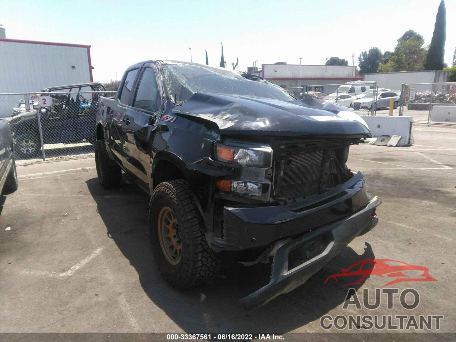 CHEVROLET SILVERADO 1500 2020 - 1GCPYCEF5LZ143127