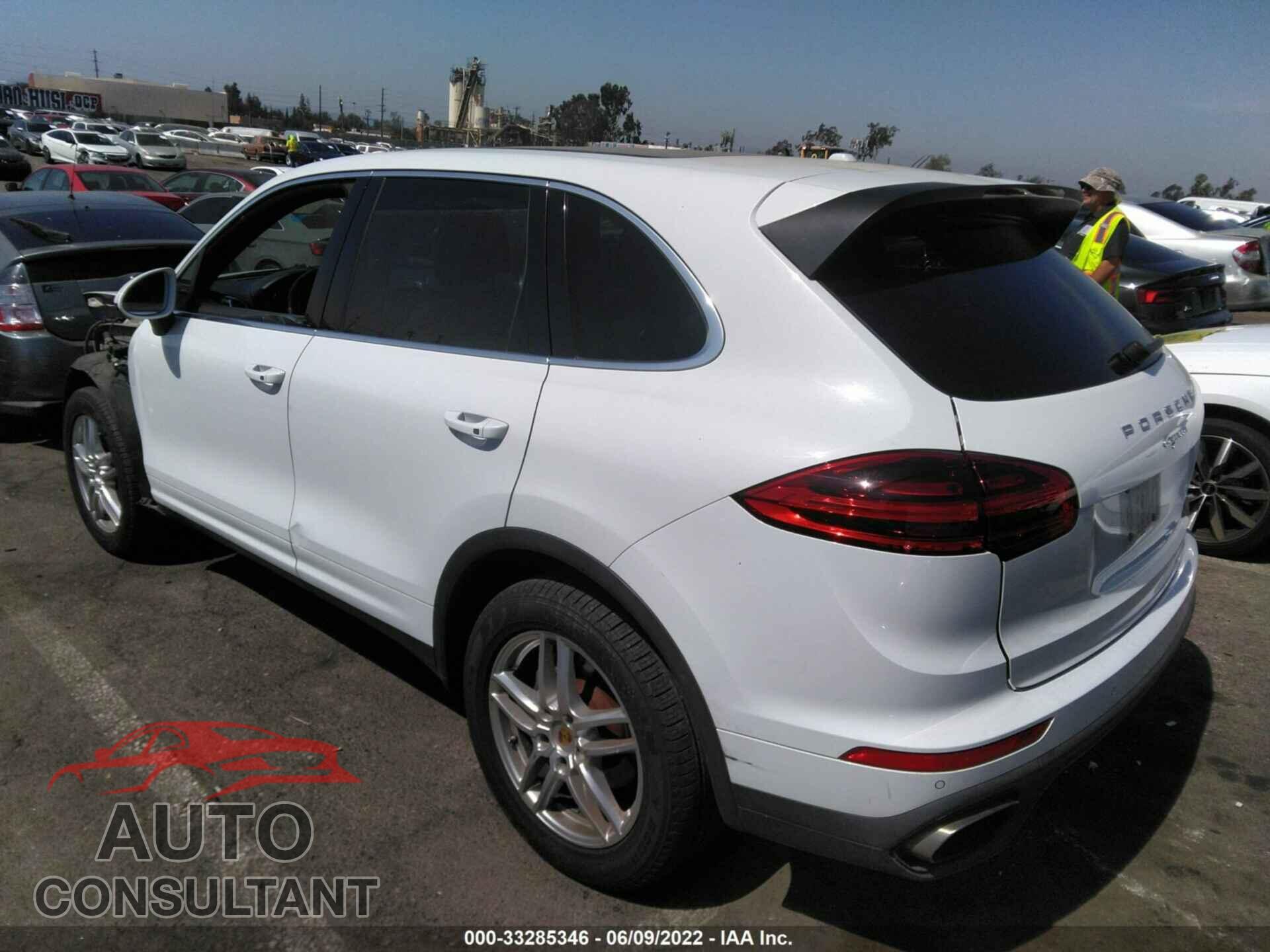 PORSCHE CAYENNE 2016 - WP1AA2A27GLA05474