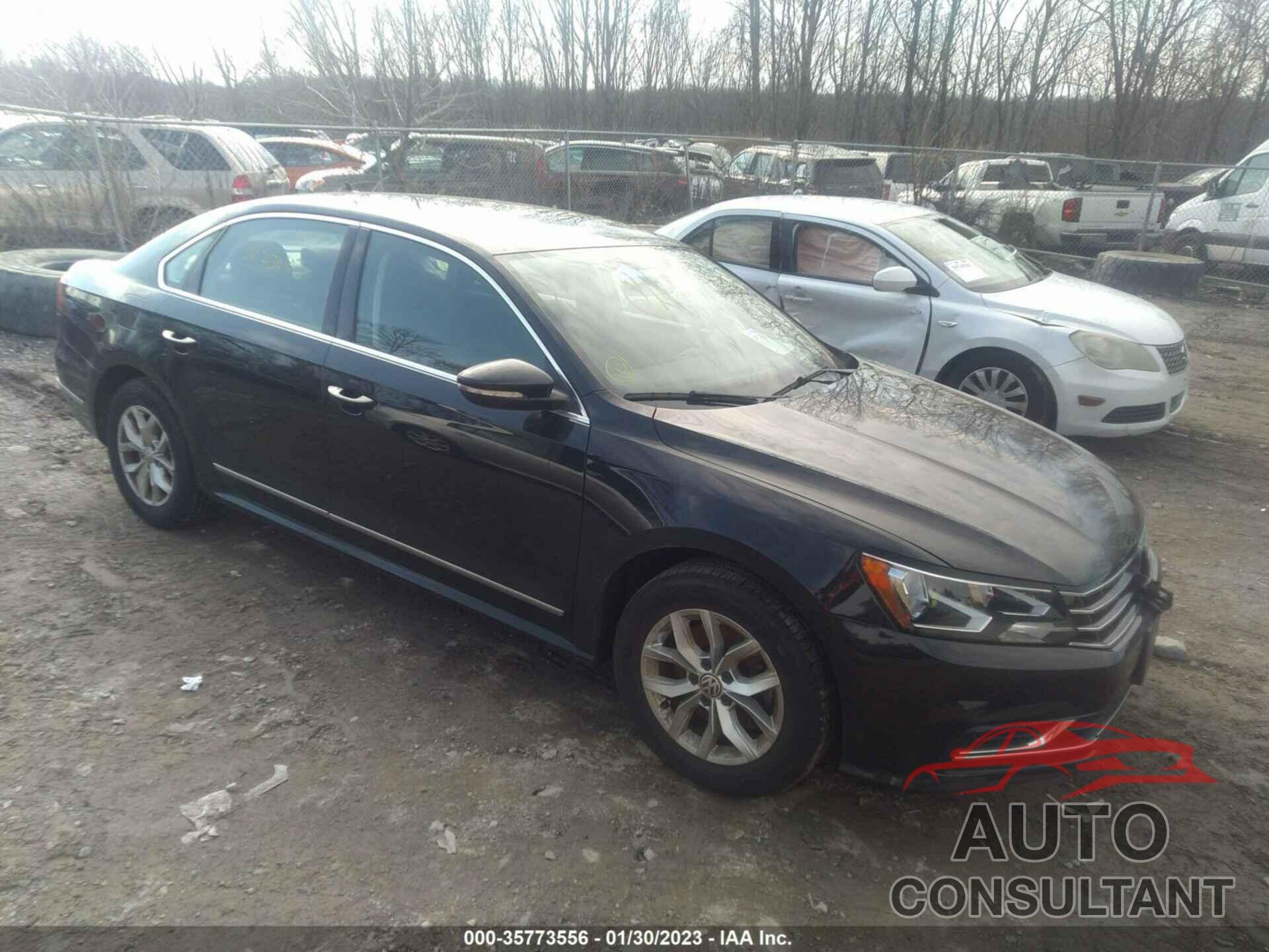 VOLKSWAGEN PASSAT 2017 - 1VWAT7A30HC052541