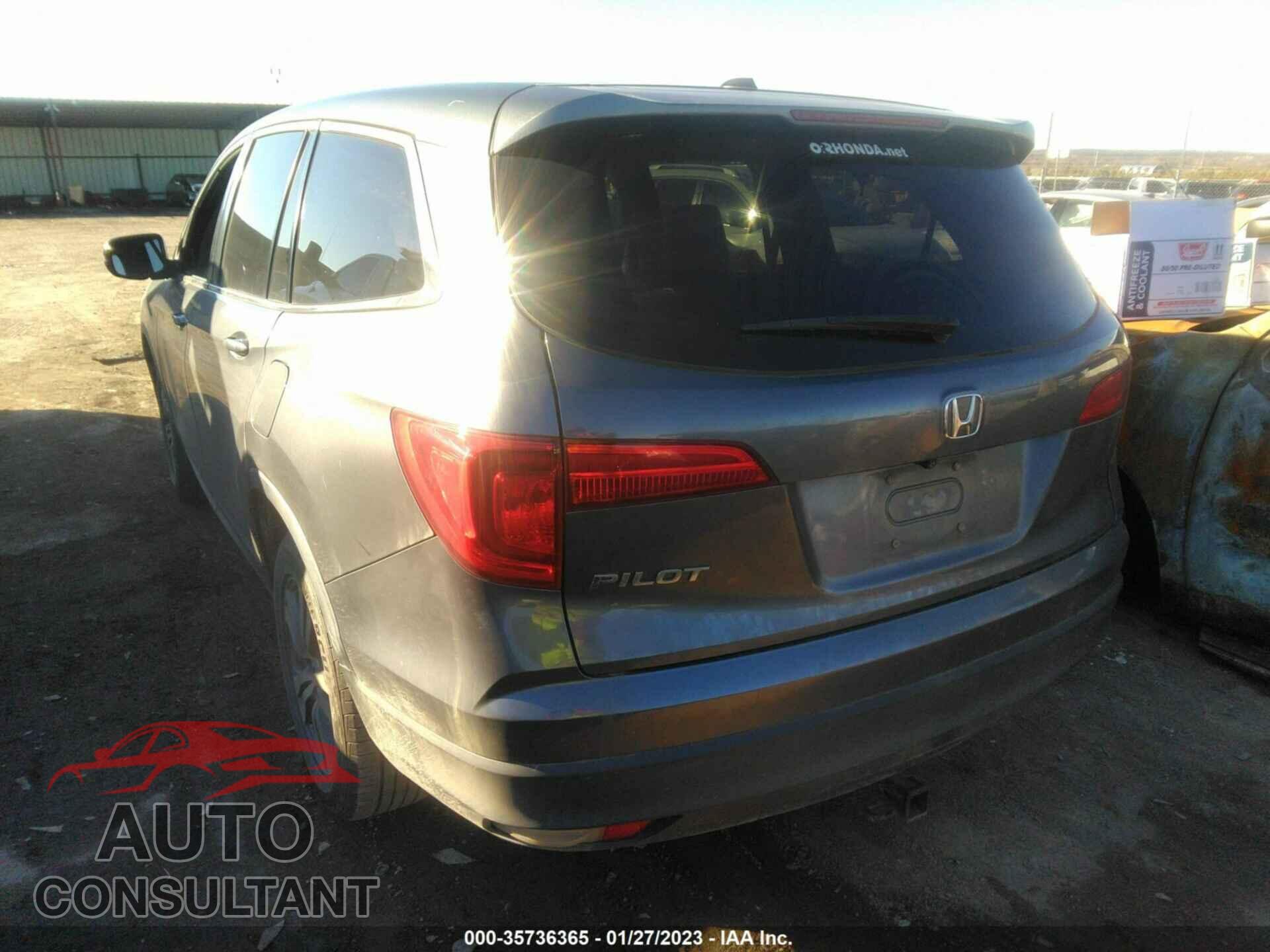 HONDA PILOT 2017 - 5FNYF5H33HB046903