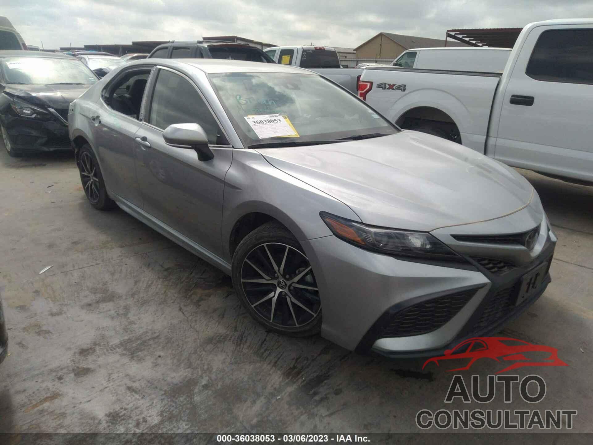 TOYOTA CAMRY 2022 - 4T1G11AK5NU672830