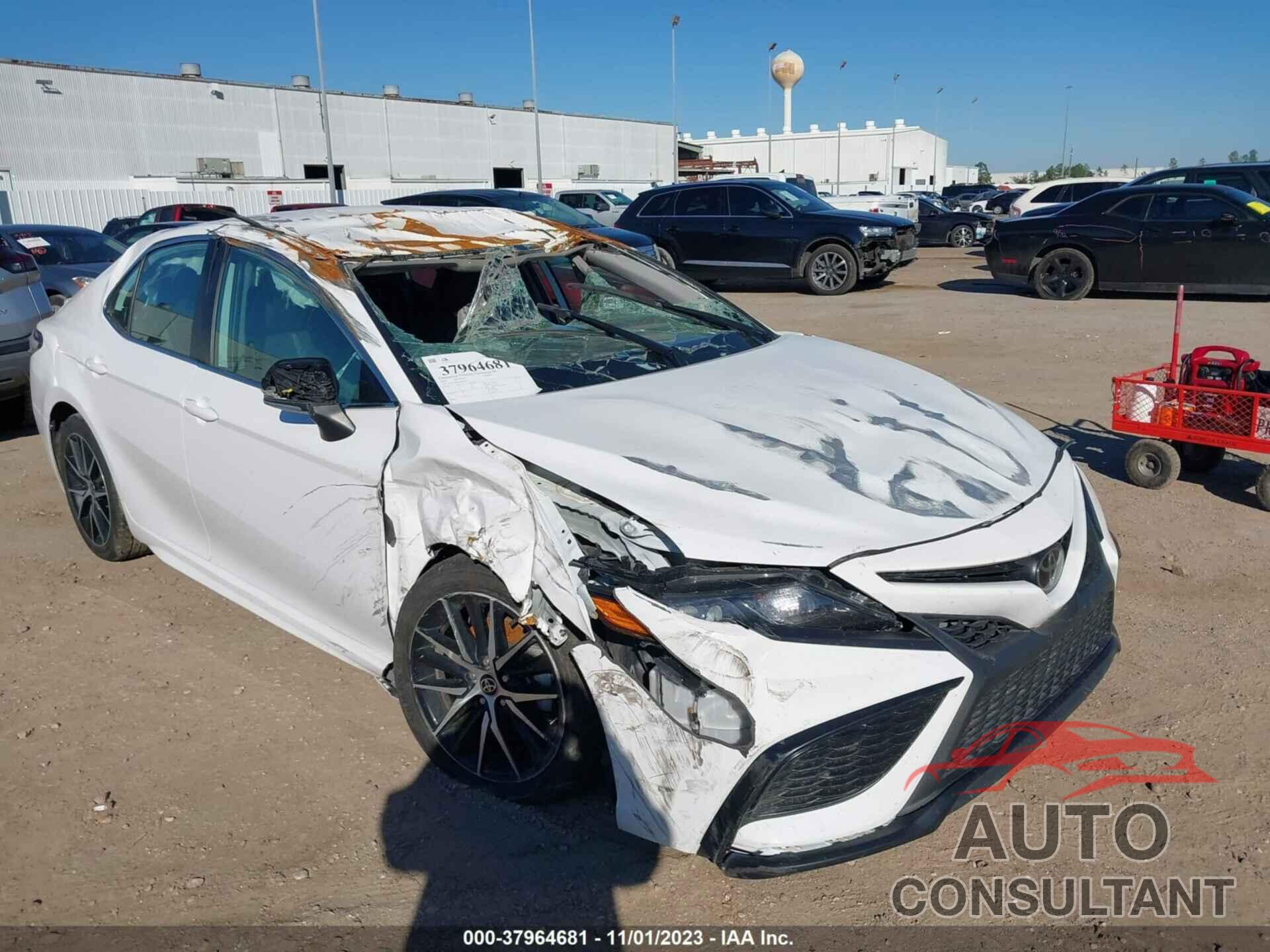 TOYOTA CAMRY 2022 - 4T1G11AK2NU067311