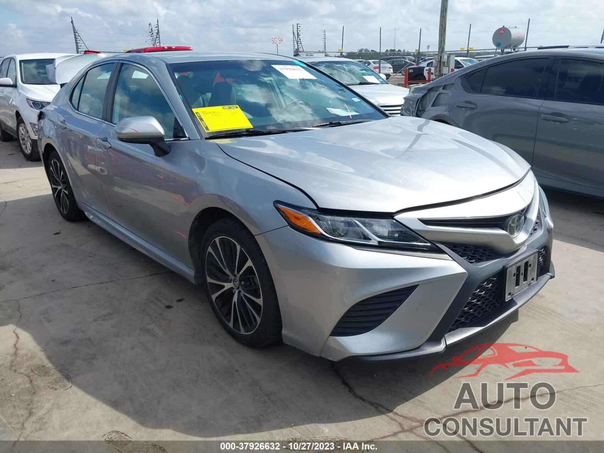 TOYOTA CAMRY 2020 - 4T1G11AKXLU906229
