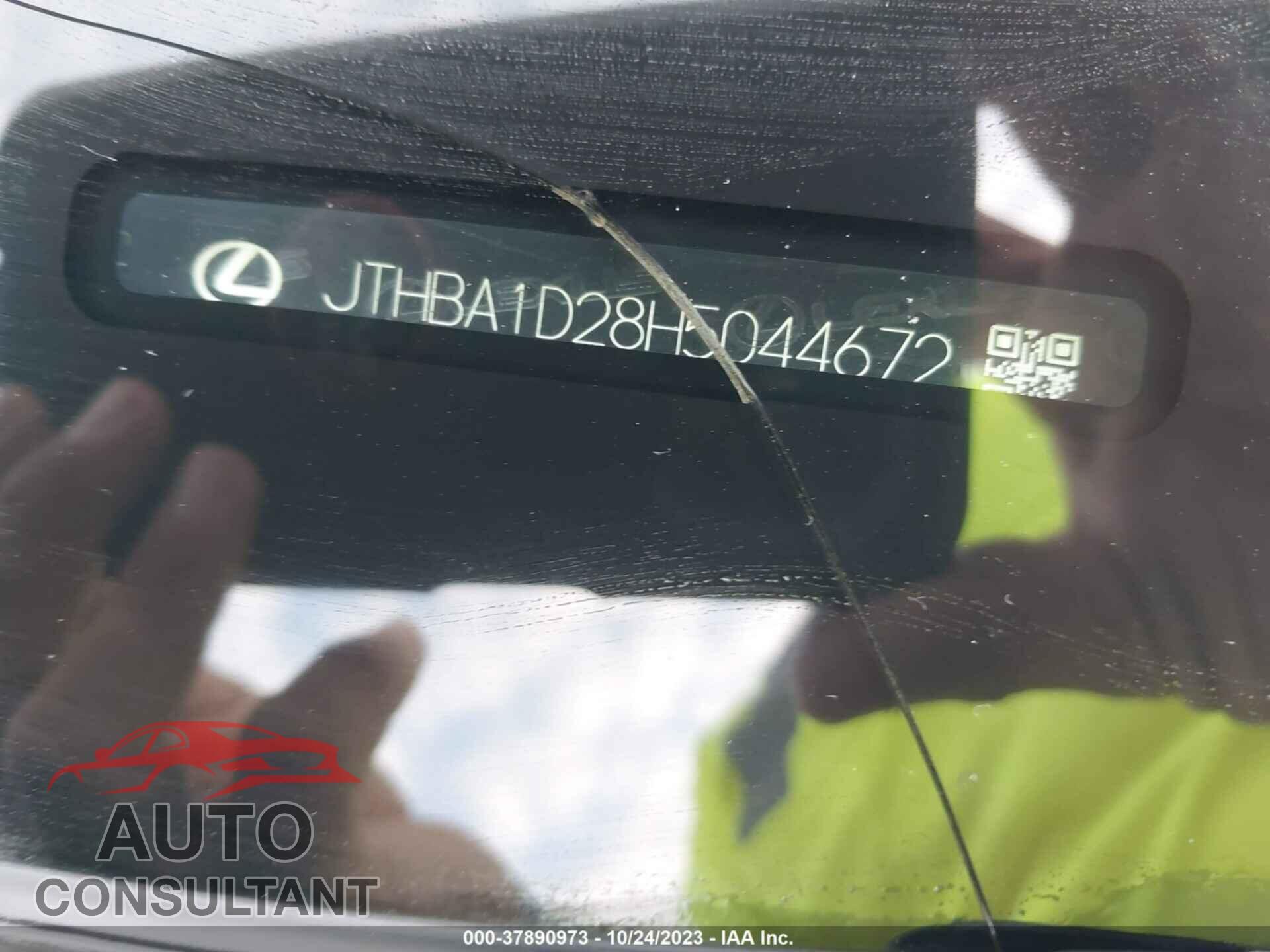 LEXUS IS 2017 - JTHBA1D28H5044672