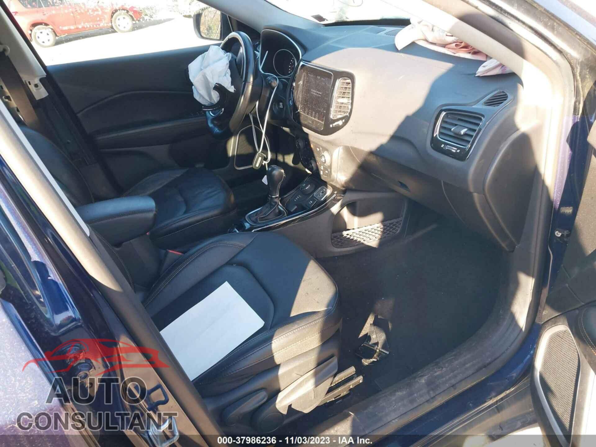JEEP COMPASS 2020 - 3C4NJDCB4LT256270