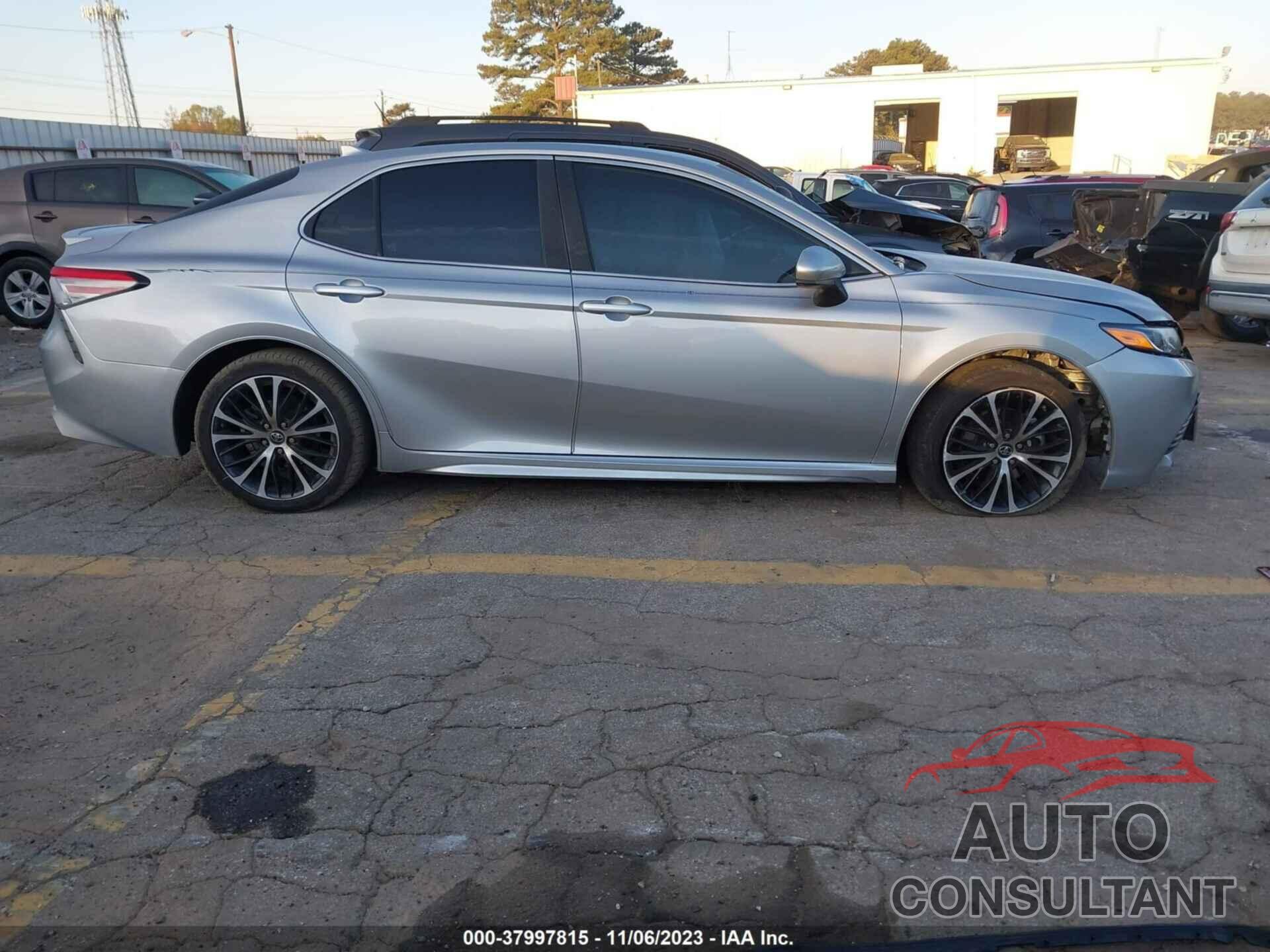 TOYOTA CAMRY 2019 - 4T1B11HK0KU780199