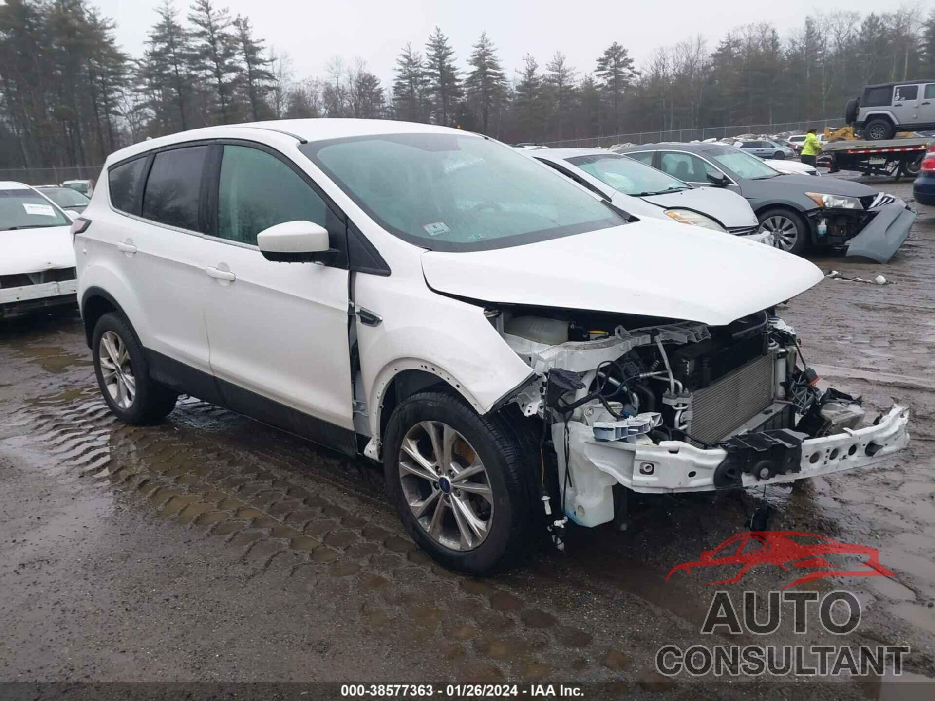 FORD ESCAPE 2017 - 1FMCU0GD9HUA90422