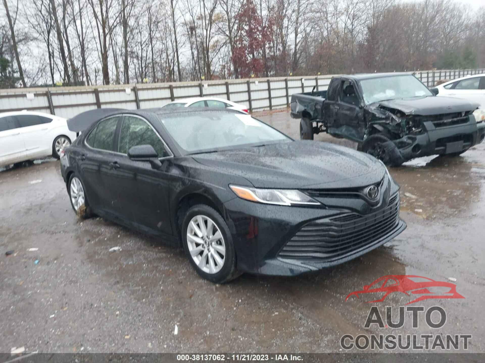 TOYOTA CAMRY 2018 - JTNB11HK0J3003381