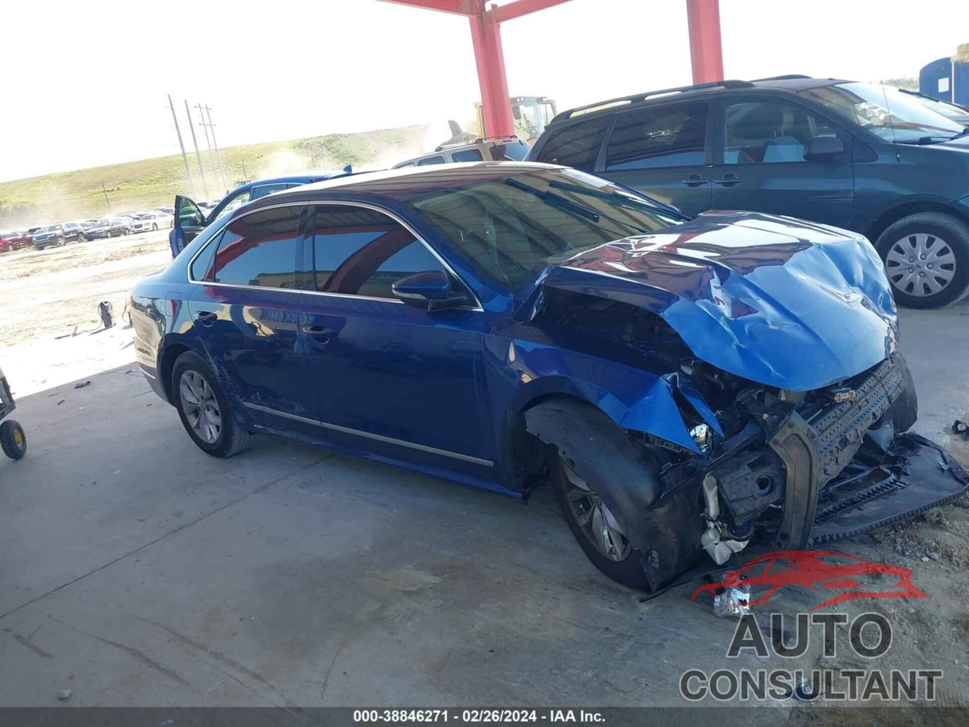 VOLKSWAGEN PASSAT 2017 - 1VWAT7A38HC071659