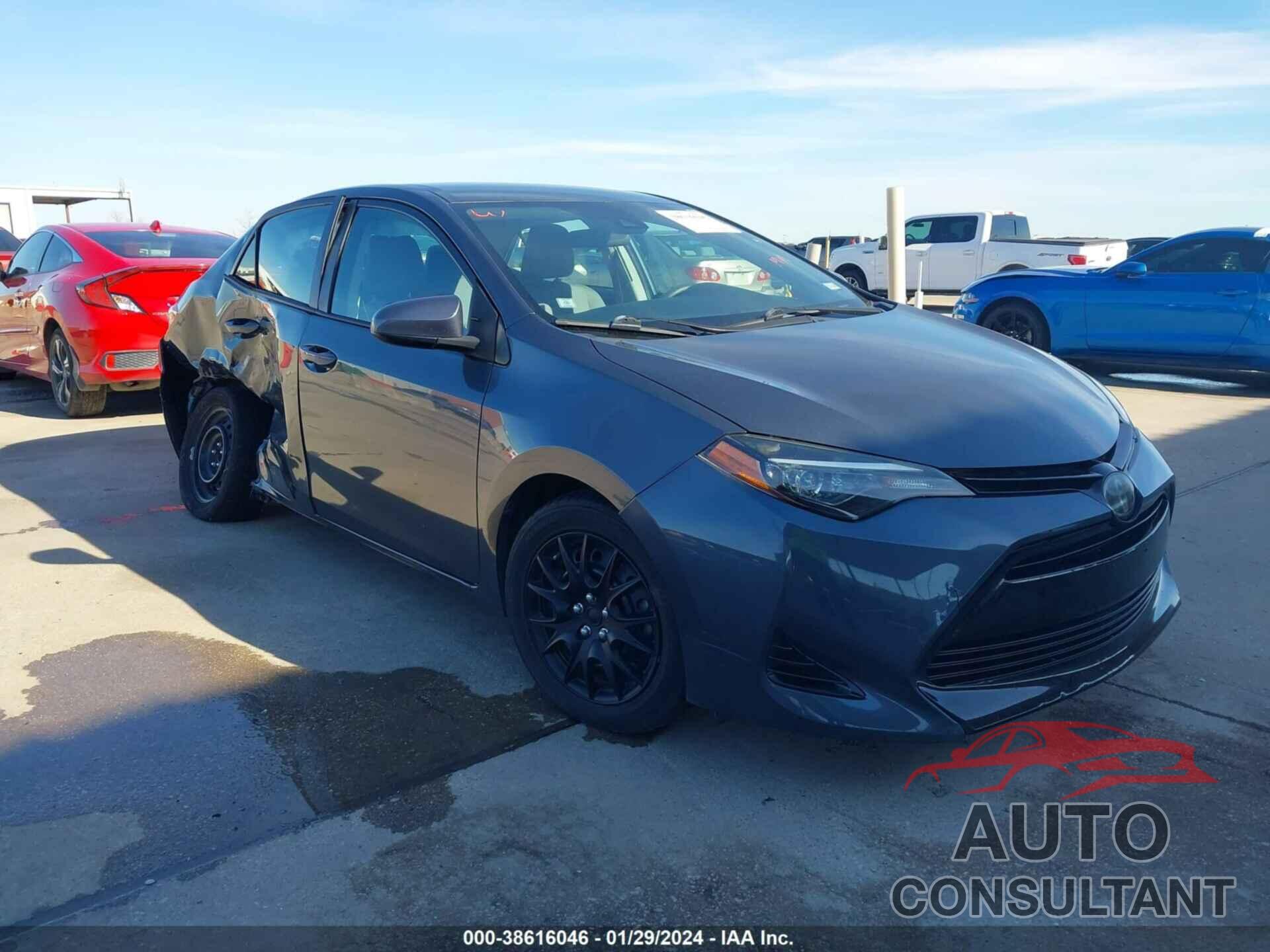 TOYOTA COROLLA 2018 - 5YFBURHEXJP814309
