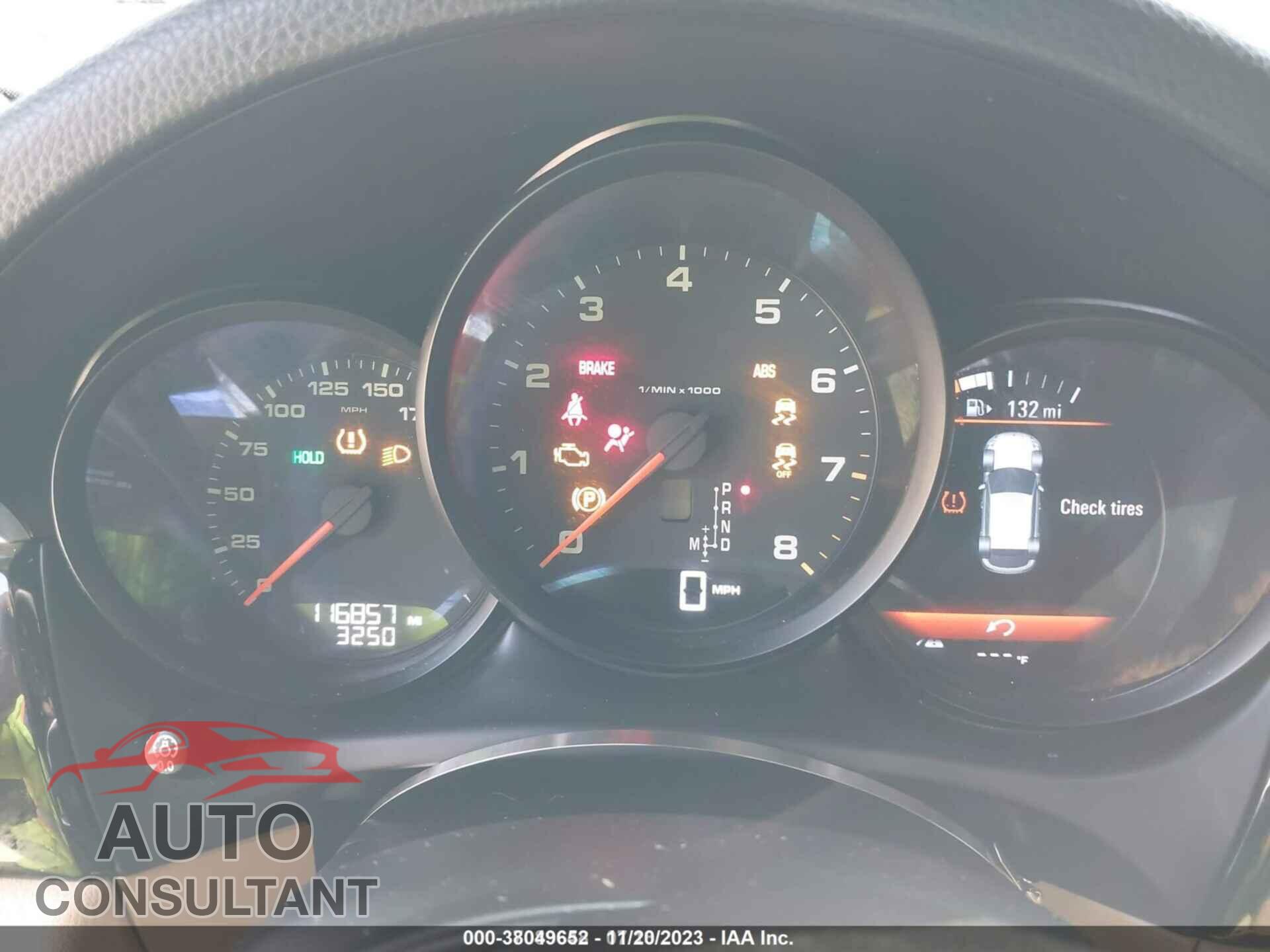 PORSCHE MACAN 2018 - WP1AA2A57JLB00831