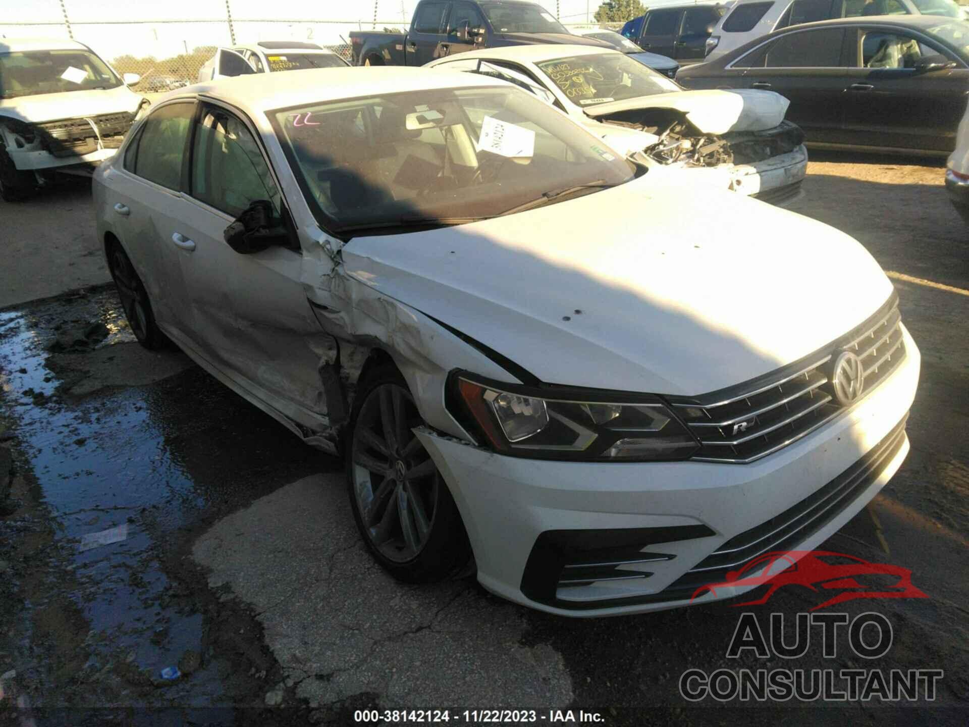 VOLKSWAGEN PASSAT 2017 - 1VWDT7A30HC013297
