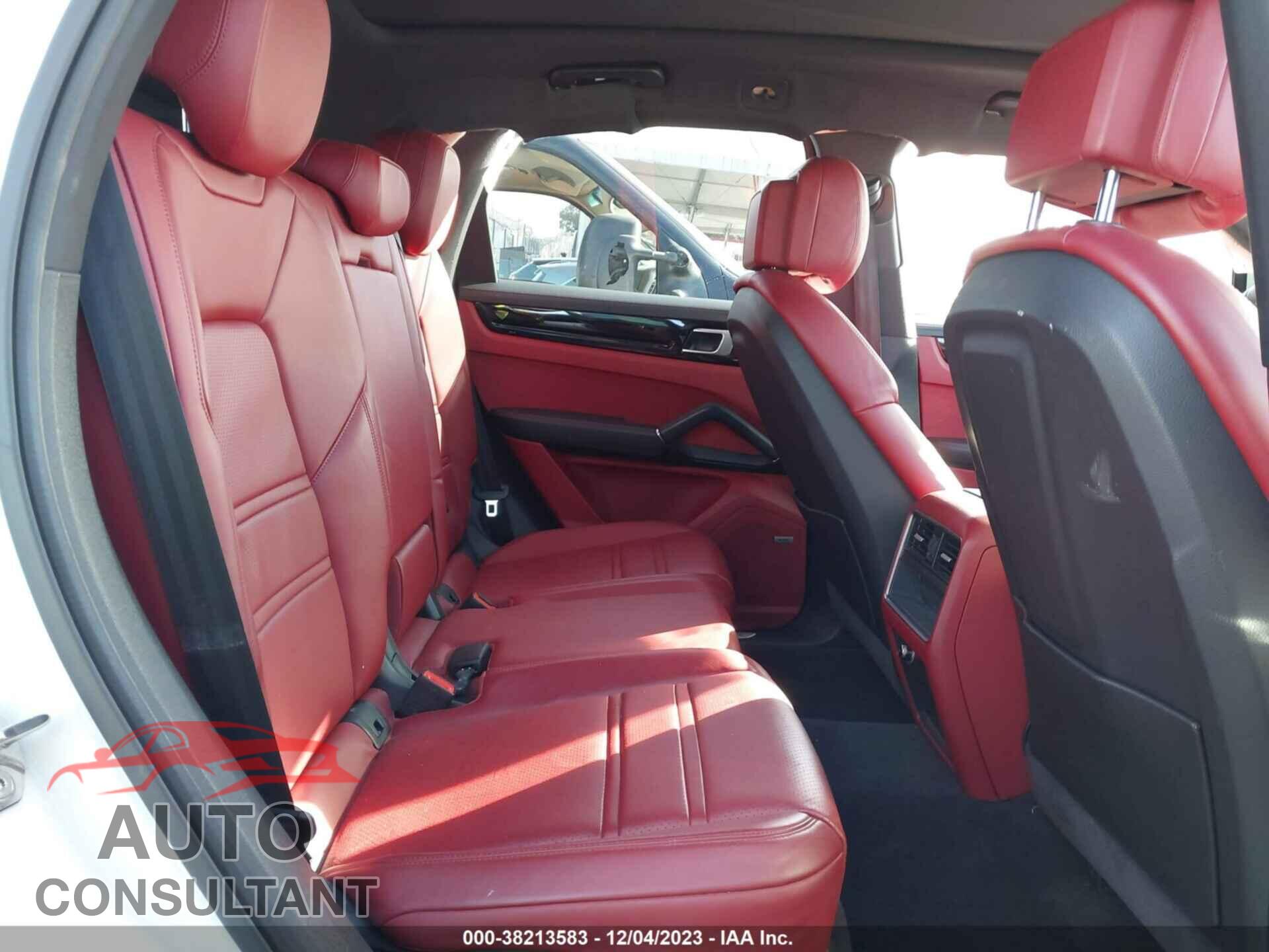 PORSCHE CAYENNE 2020 - WP1AA2AY3LDA06596