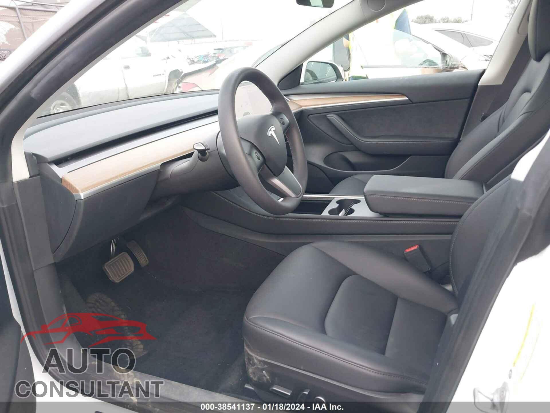 TESLA MODEL 3 2023 - 5YJ3E1EA8PF570233