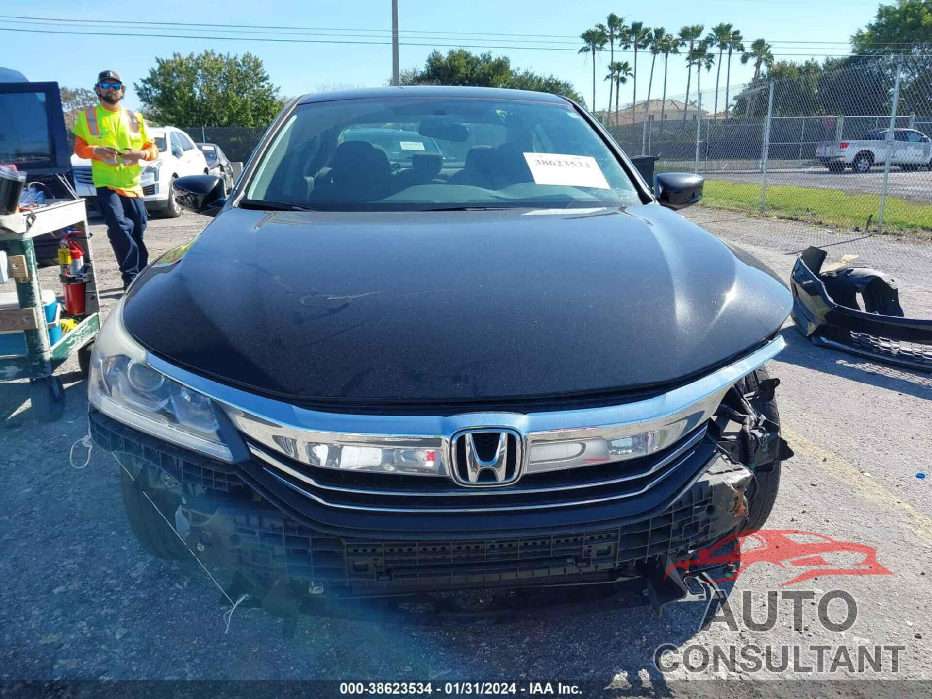 HONDA ACCORD 2017 - 1HGCR2F38HA255597