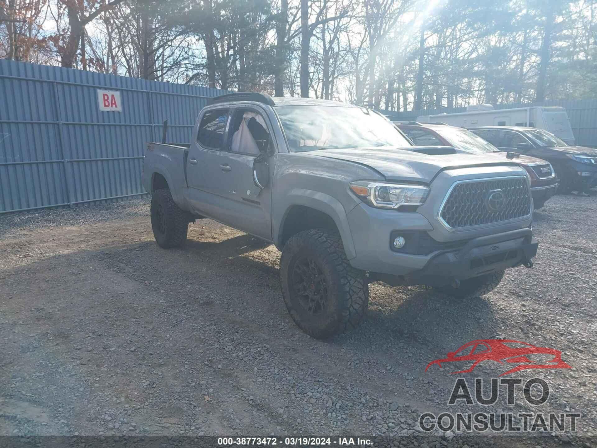 TOYOTA TACOMA 2018 - 5TFDZ5BN9JX031639