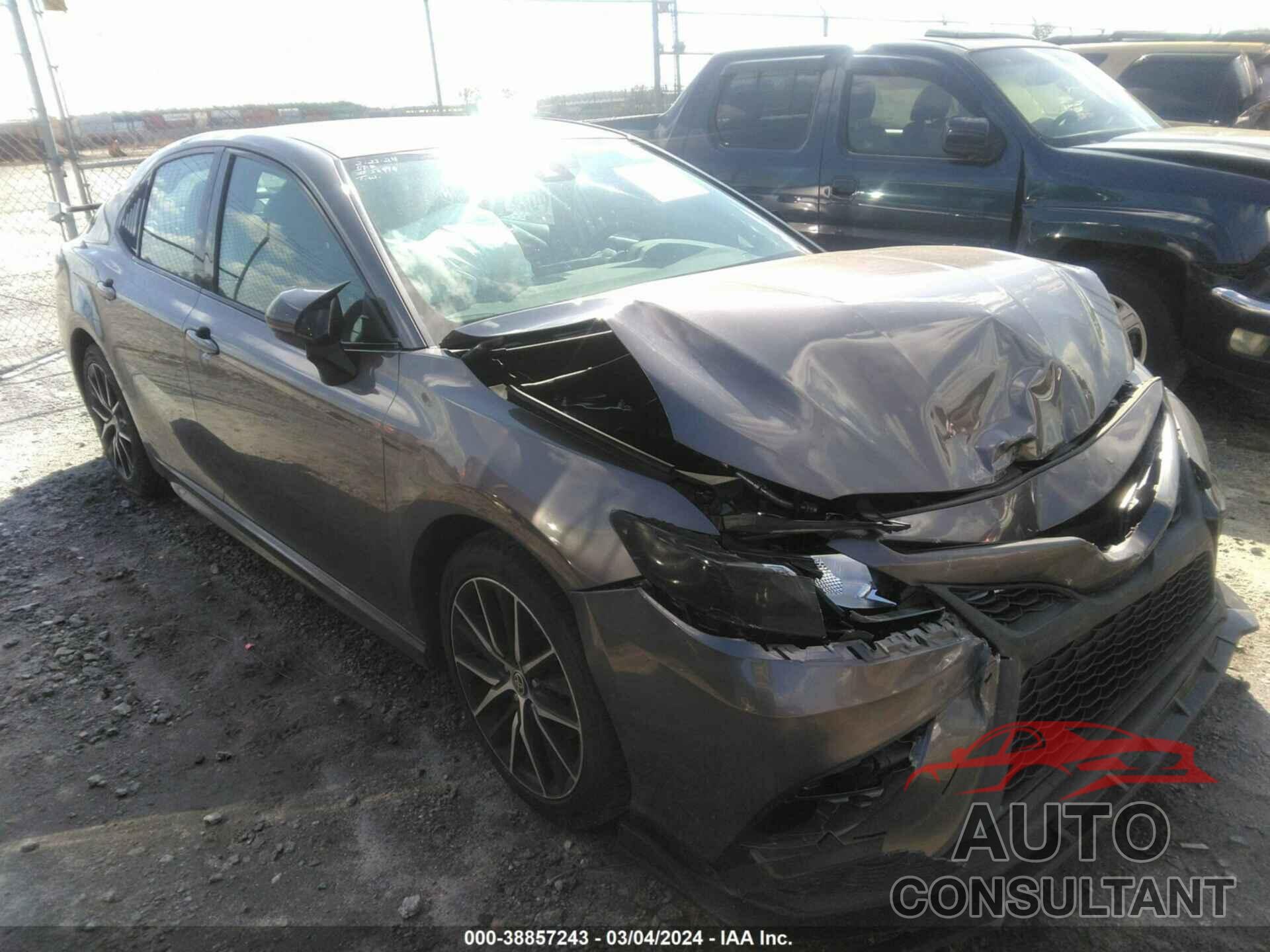 TOYOTA CAMRY 2021 - 4T1G11AK4MU494021