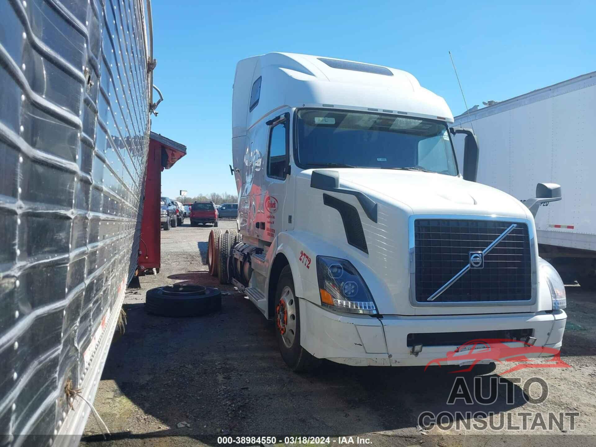 VOLVO VNL 2018 - 4V4NC9EH6JN893087