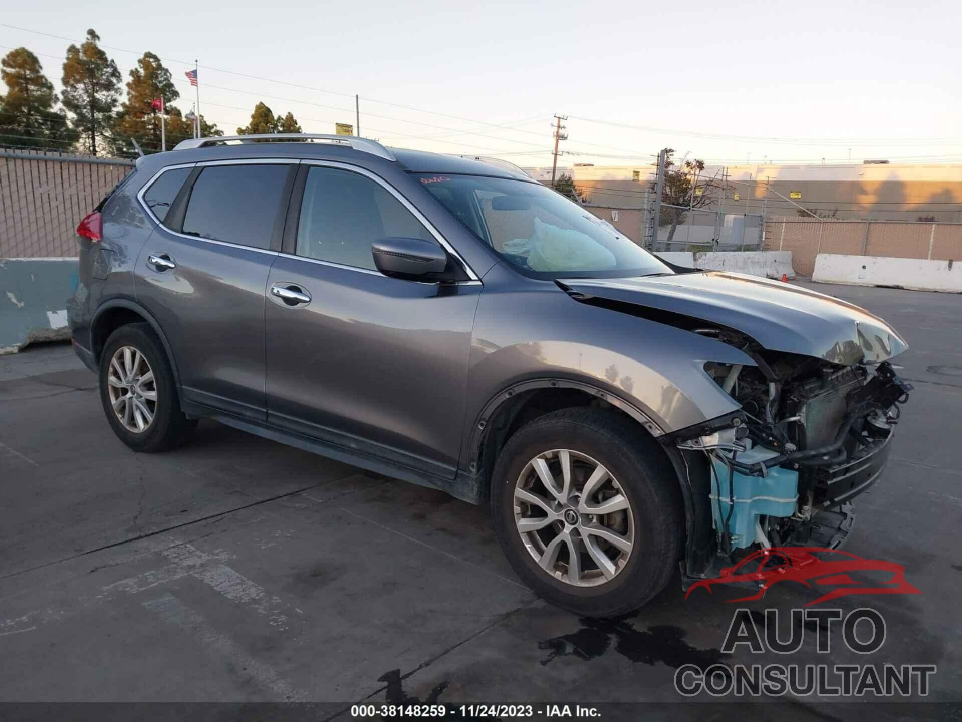 NISSAN ROGUE 2017 - KNMAT2MT0HP560535