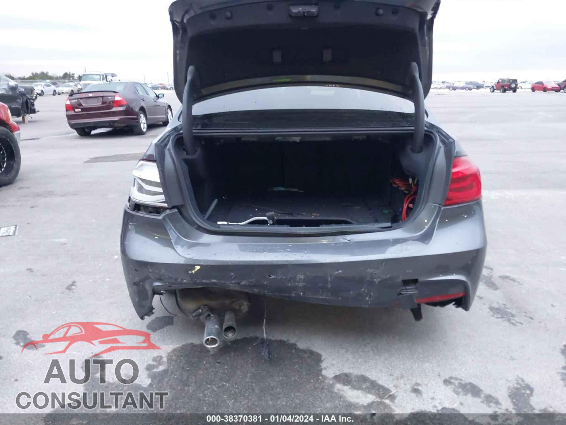 BMW 330E 2018 - WBA8E1C50JA179974