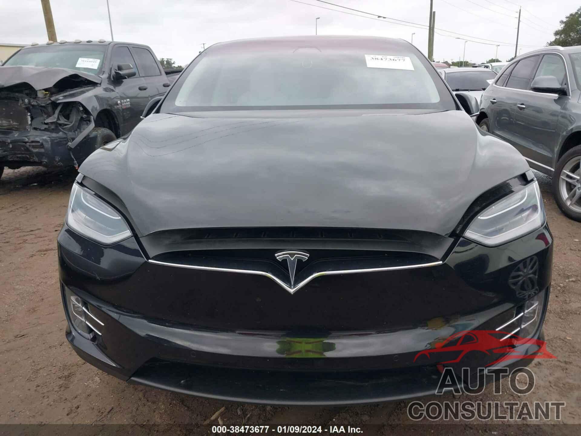 TESLA MODEL X 2018 - 5YJXCAE26JF100239