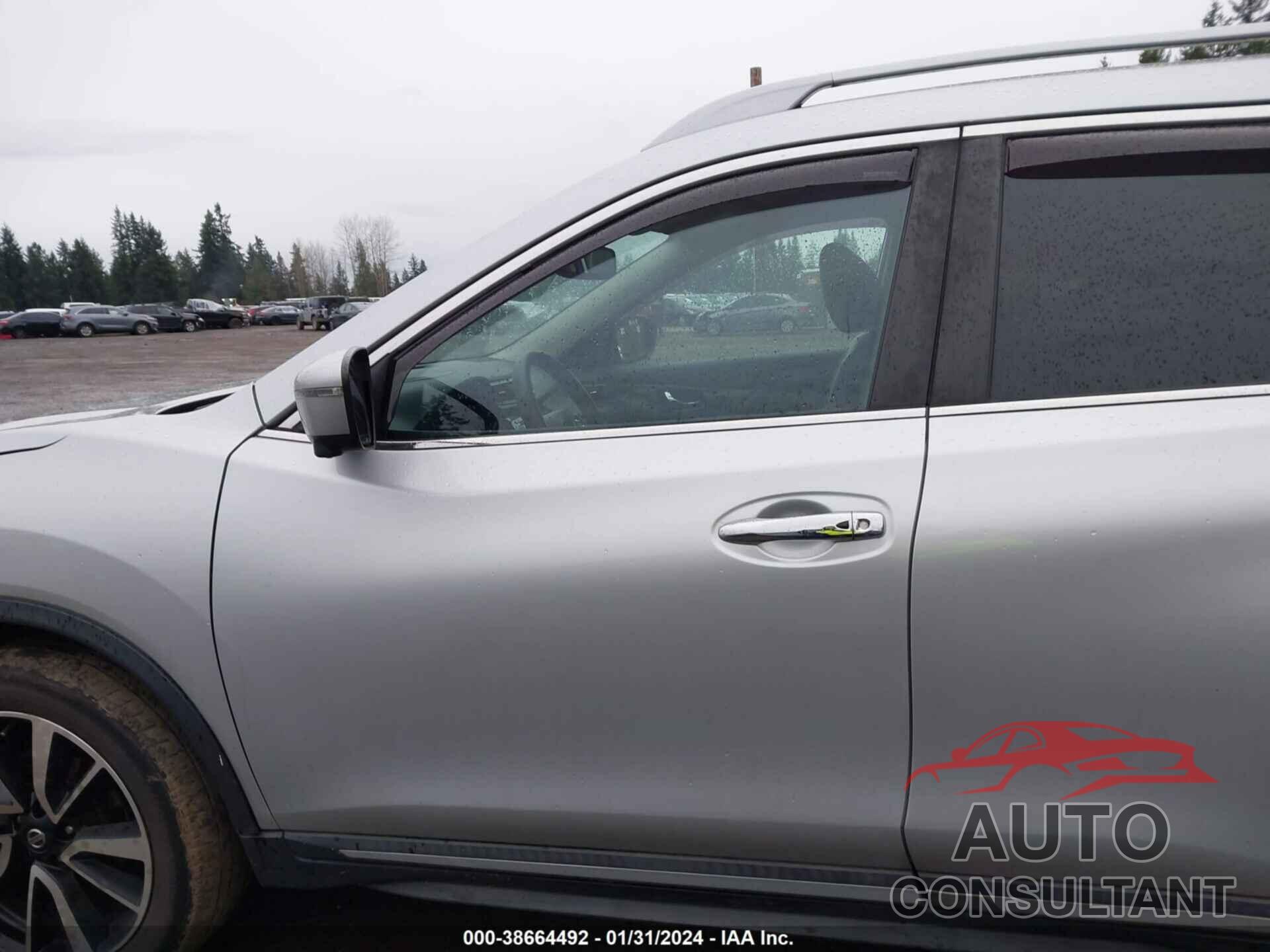 NISSAN ROGUE 2019 - 5N1AT2MV8KC757187