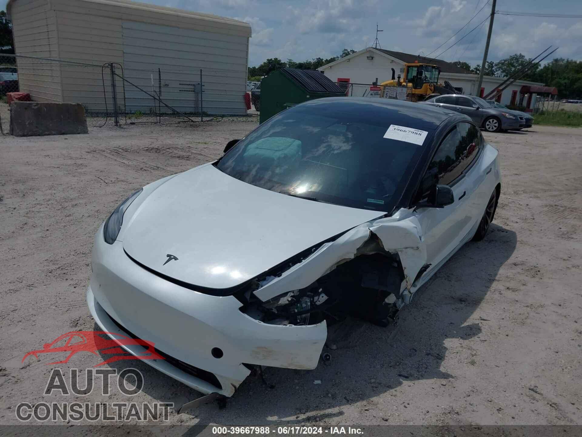 TESLA MODEL 3 2021 - 5YJ3E1EA5MF096561