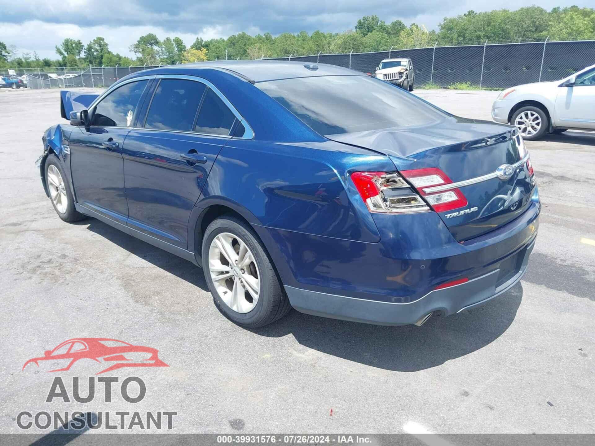 FORD TAURUS 2017 - 1FAHP2E86HG110861