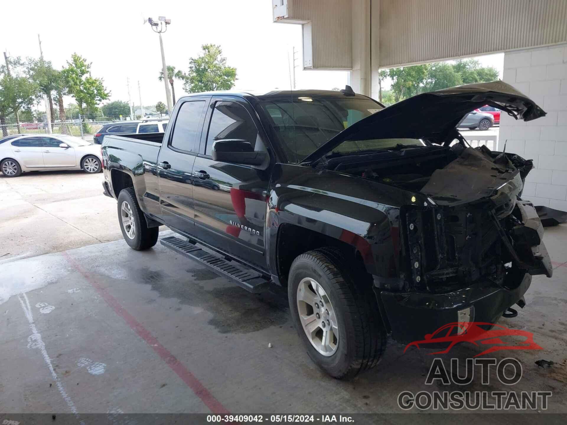 CHEVROLET SILVERADO 1500 2018 - 1GCVKREC1JZ372919
