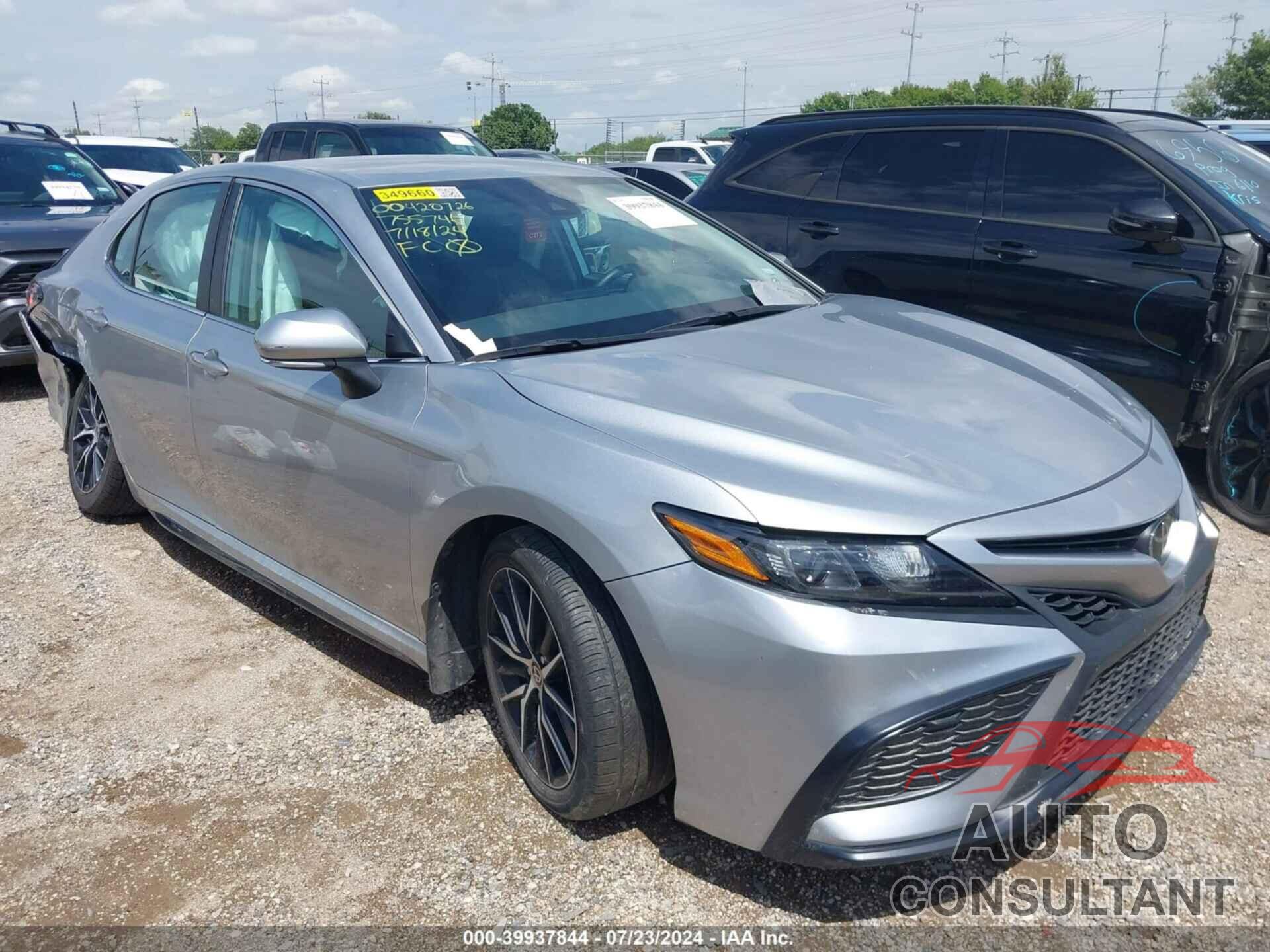 TOYOTA CAMRY 2023 - 4T1G11AK0PU755746
