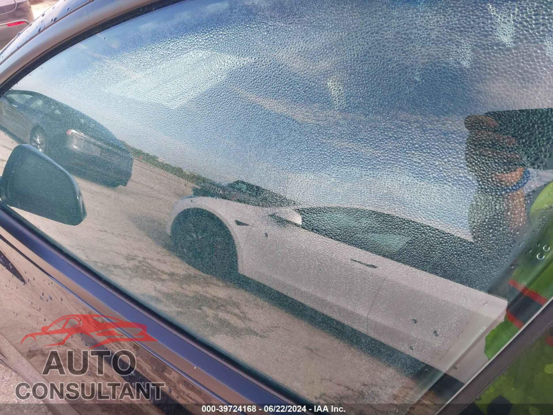TESLA MODEL 3 2024 - 5YJ3E1EA9RF749853