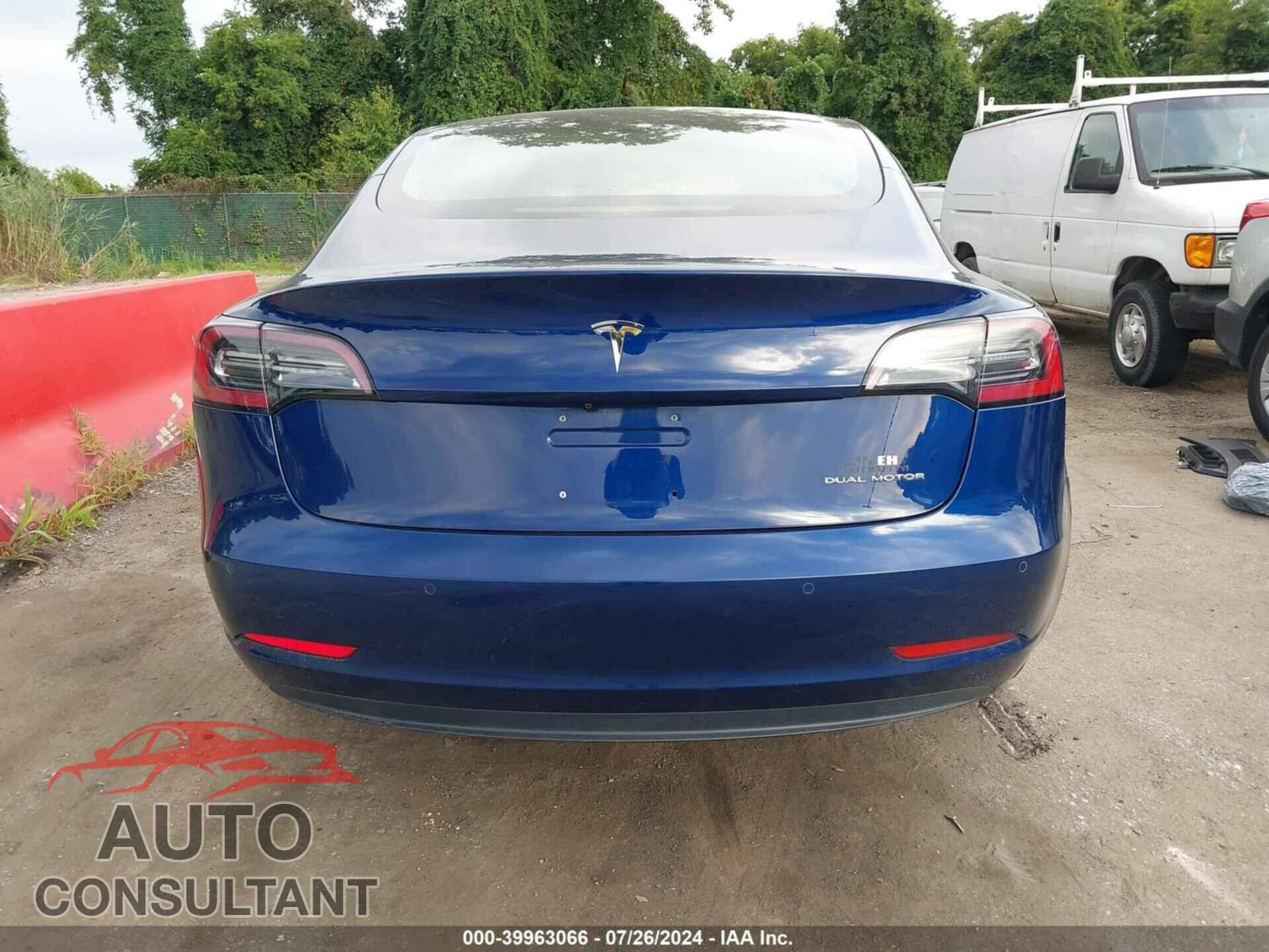 TESLA MODEL 3 2018 - 5YJ3E1EB6JF088456