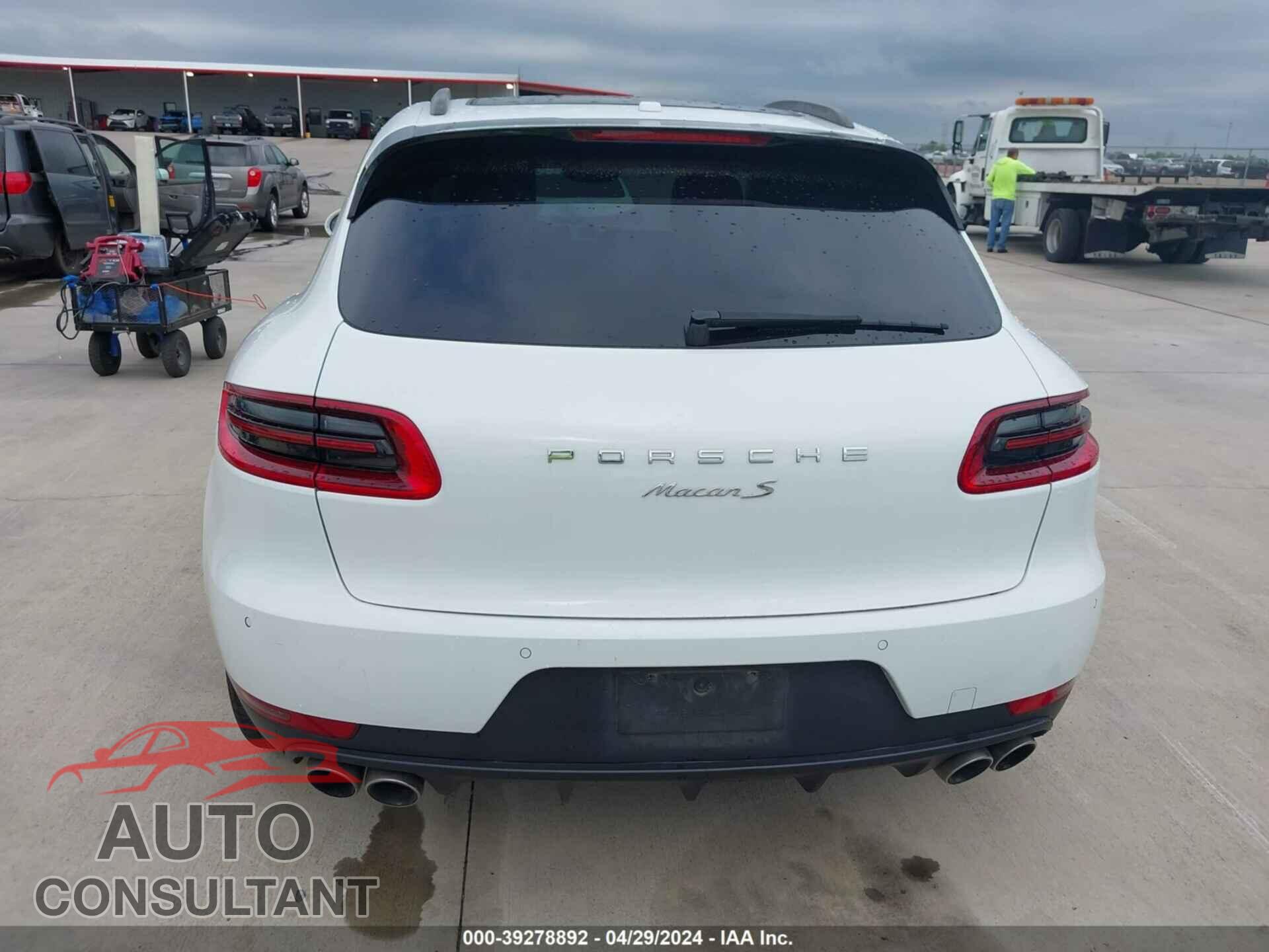 PORSCHE MACAN 2016 - WP1AB2A52GLB41311
