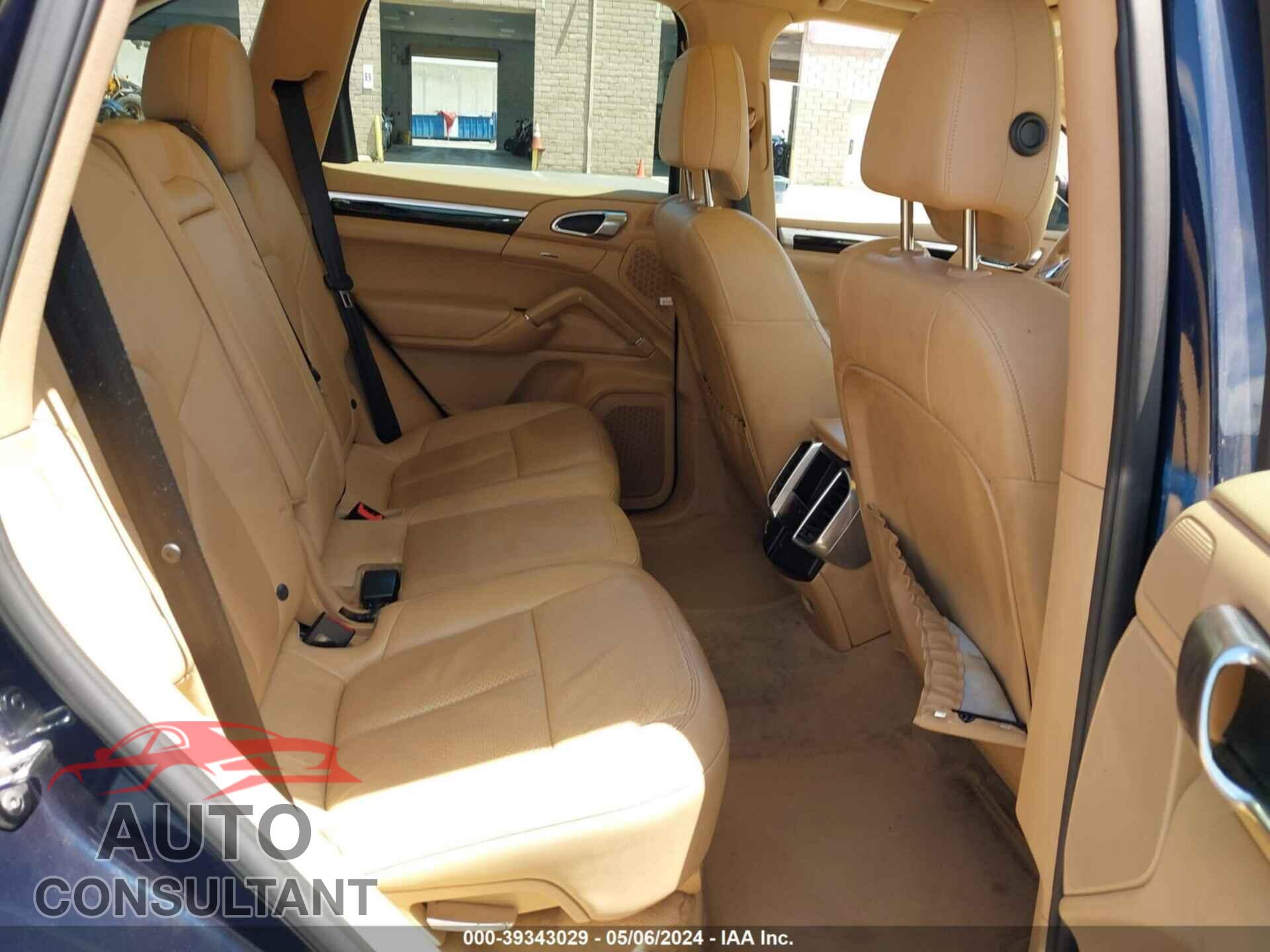 PORSCHE CAYENNE 2012 - WP1AA2A20CLA10011