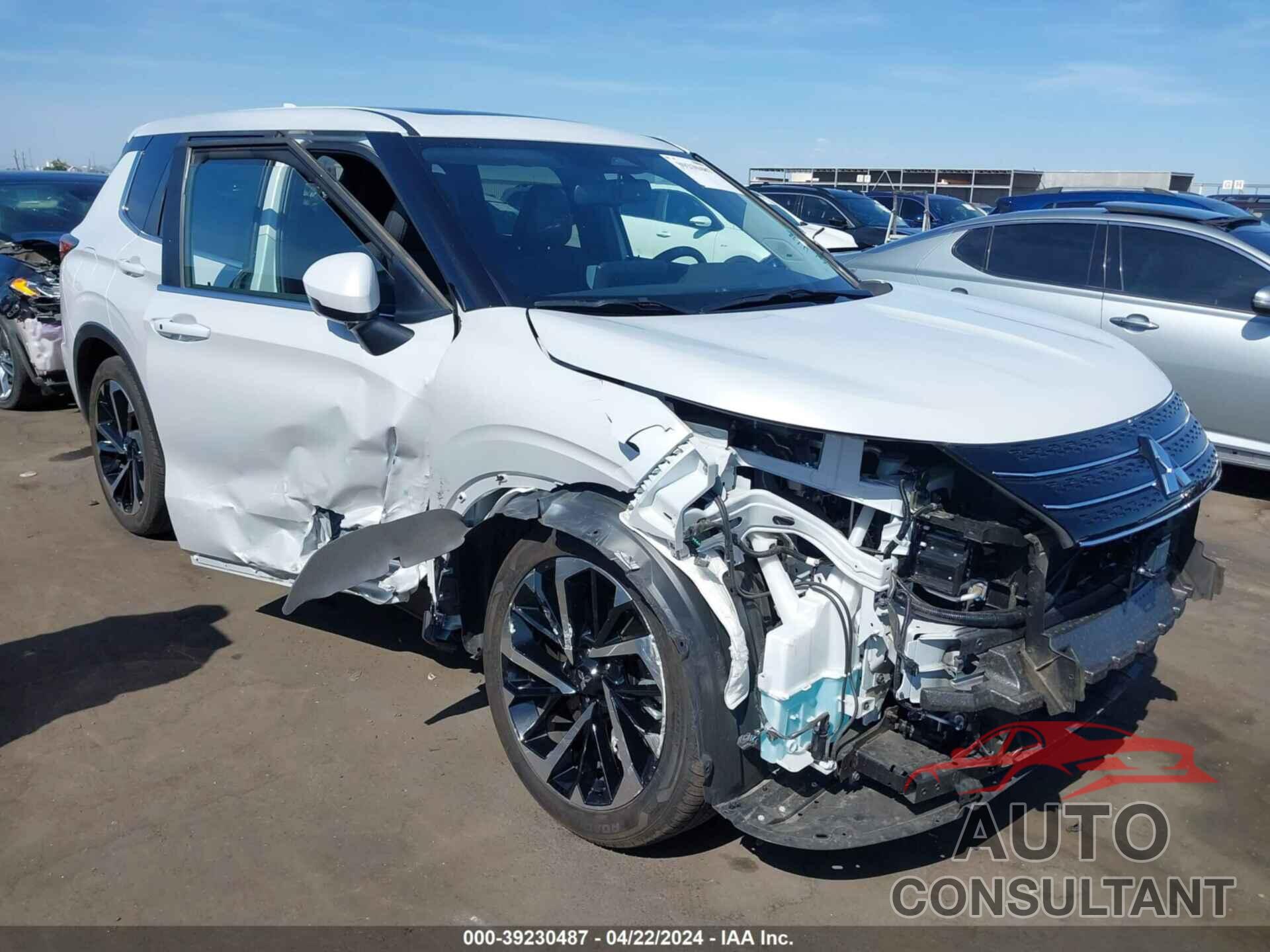 MITSUBISHI OUTLANDER 2023 - JA4J3UA85PZ055891