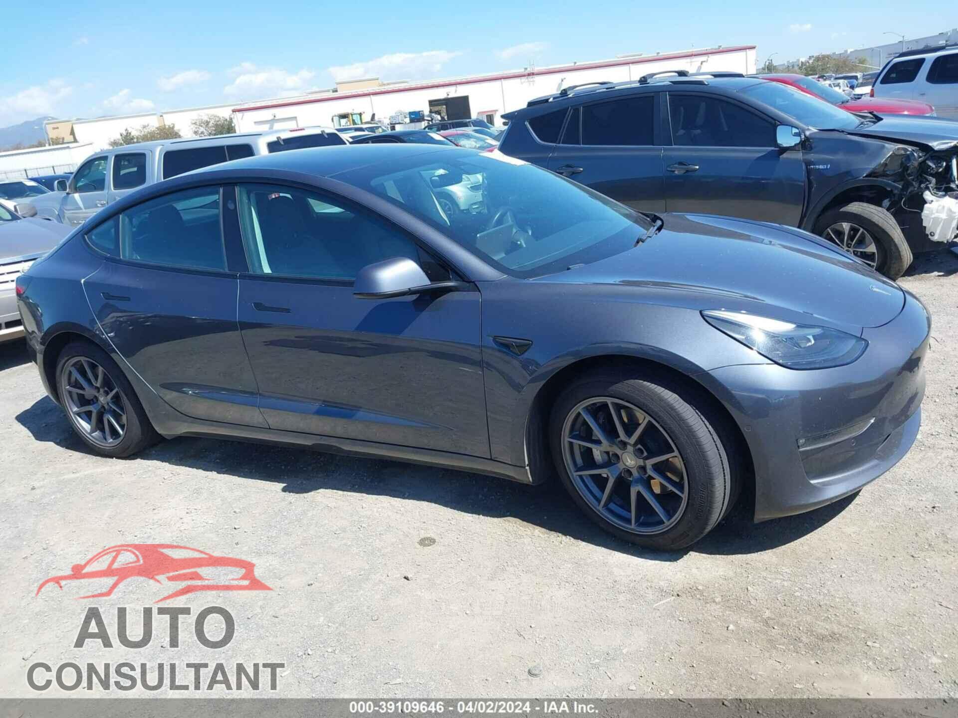TESLA MODEL 3 2021 - 5YJ3E1EBXMF879500