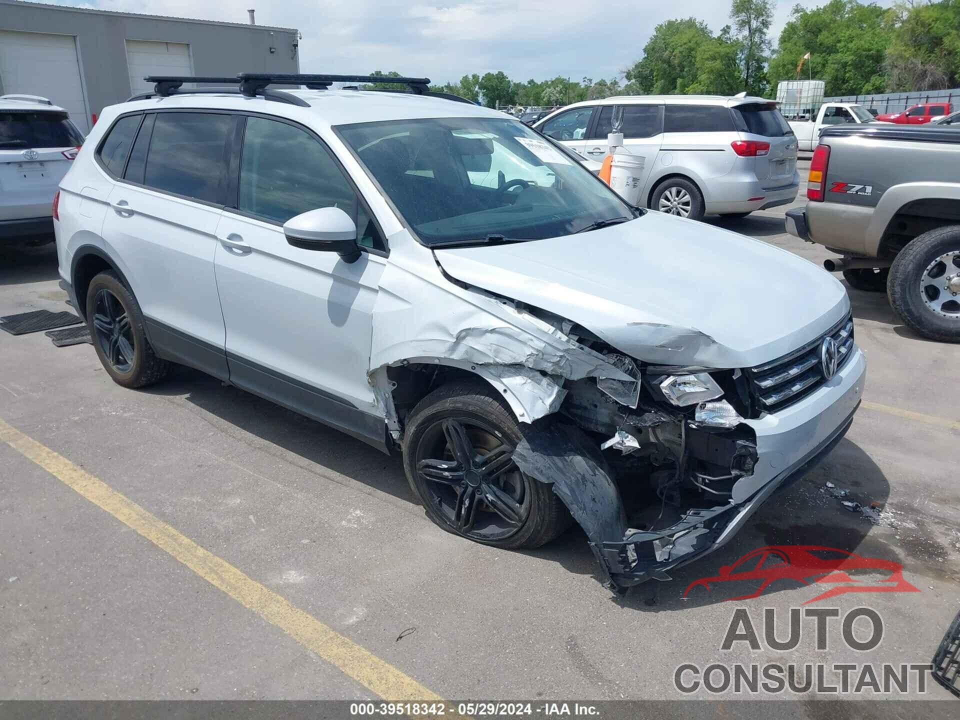 VOLKSWAGEN TIGUAN 2019 - 3VV0B7AXXKM065096