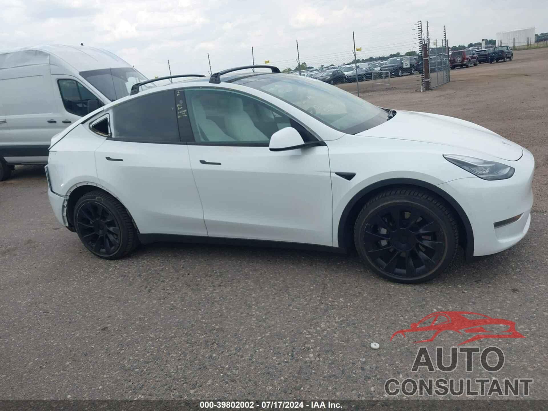 TESLA MODEL Y 2021 - 5YJYGDEE8MF266500